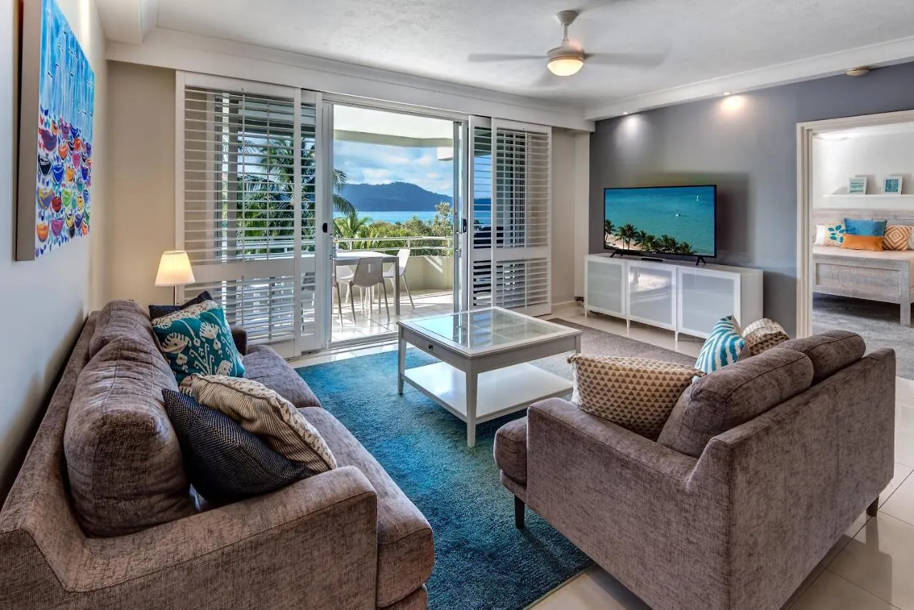 2 Bedroom Poinciana Isla Hamilton