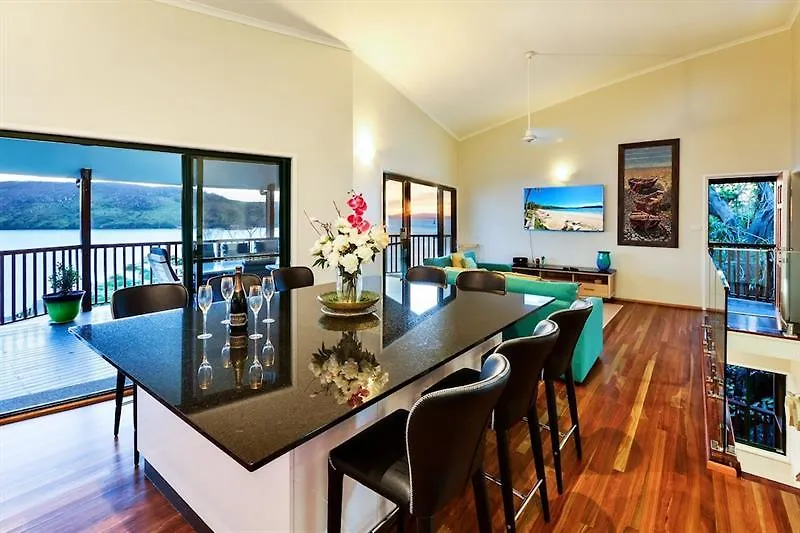 Casuarina Cove 16 Ocean View Deluxe Refurbished 3 Bedroom House Near Marina With Golf Buggy Hotell