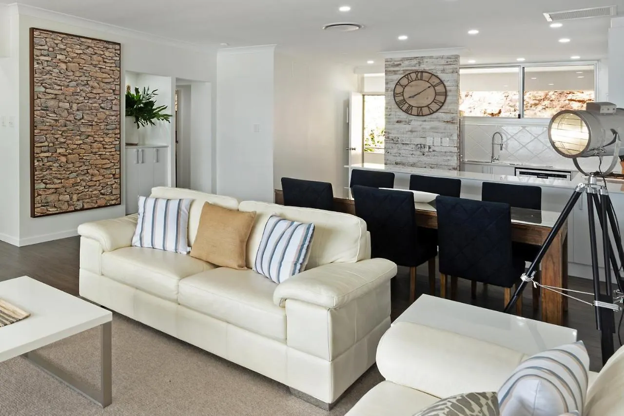 Frangipani Beachfront 202 On By Hamorent Hamilton Island