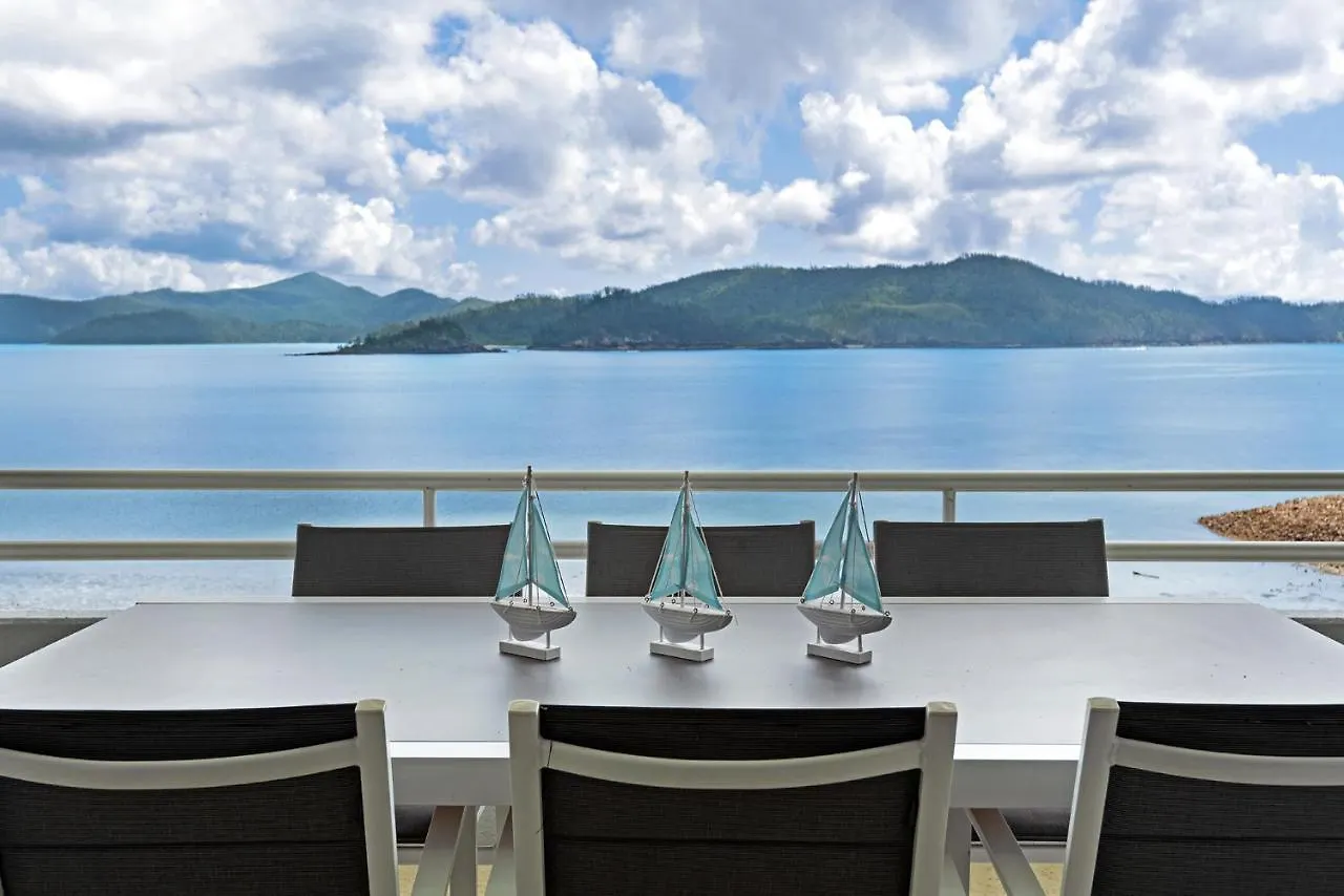 Apartment Frangipani Beachfront 202 On By Hamorent
