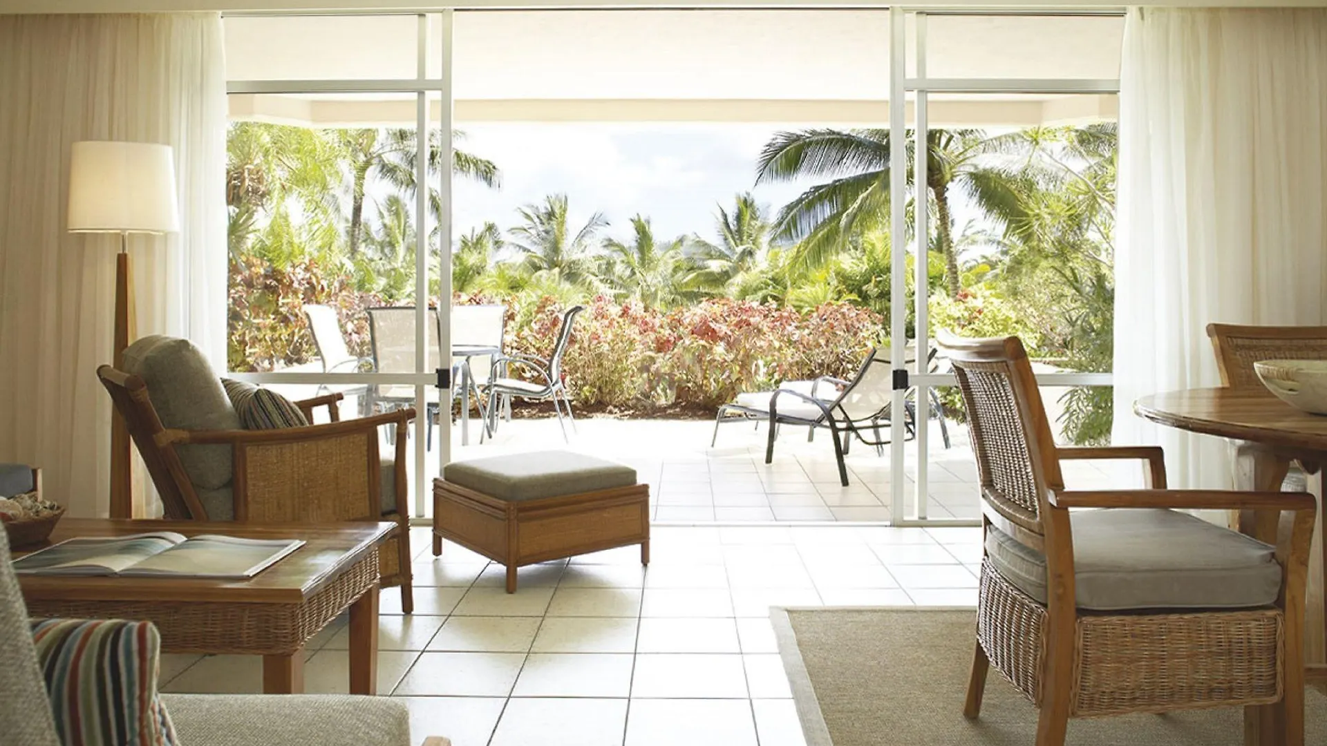 Aparthotel Whitsunday 4*