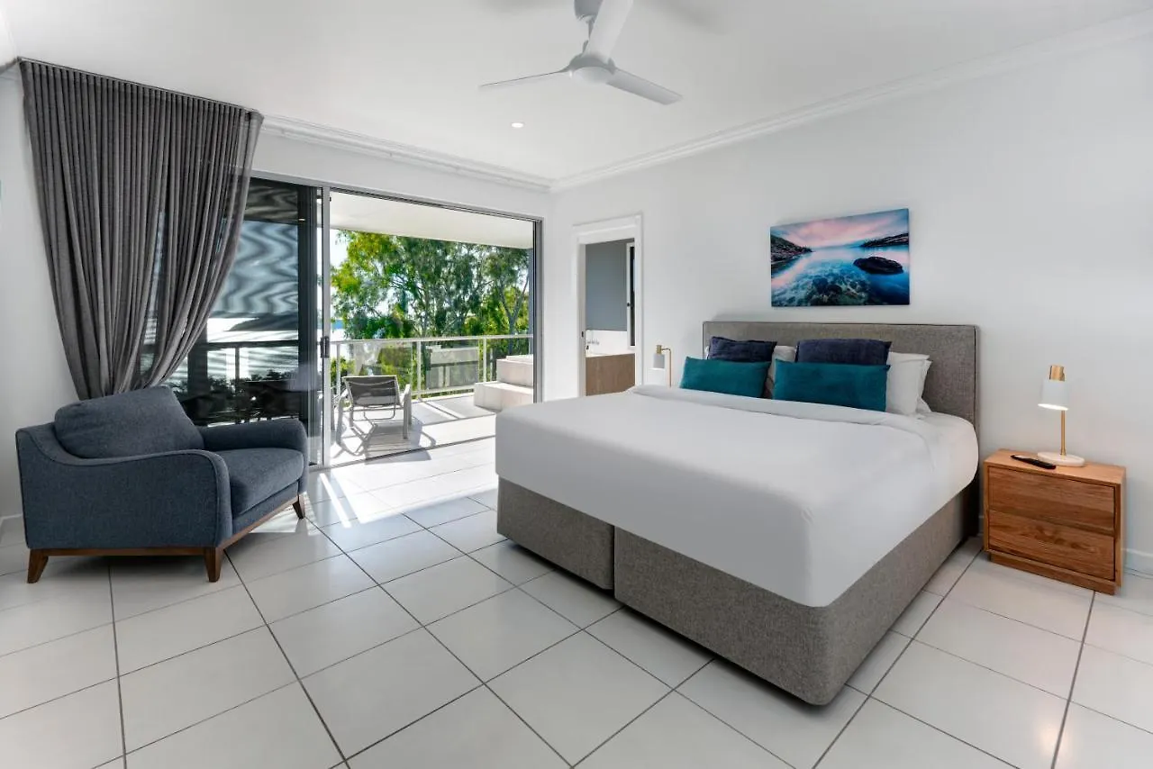 Blue Water Views 16 - 3 Bedroom Penthouse With Ocean Views Hamilton Island