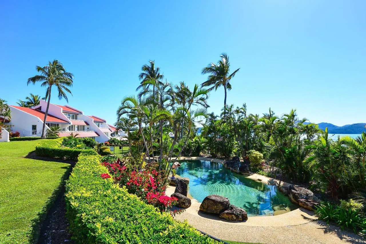 Bella Vista East 4 Oceanview, Golf Buggy, Valet Service & Shared Pool Hamilton Island