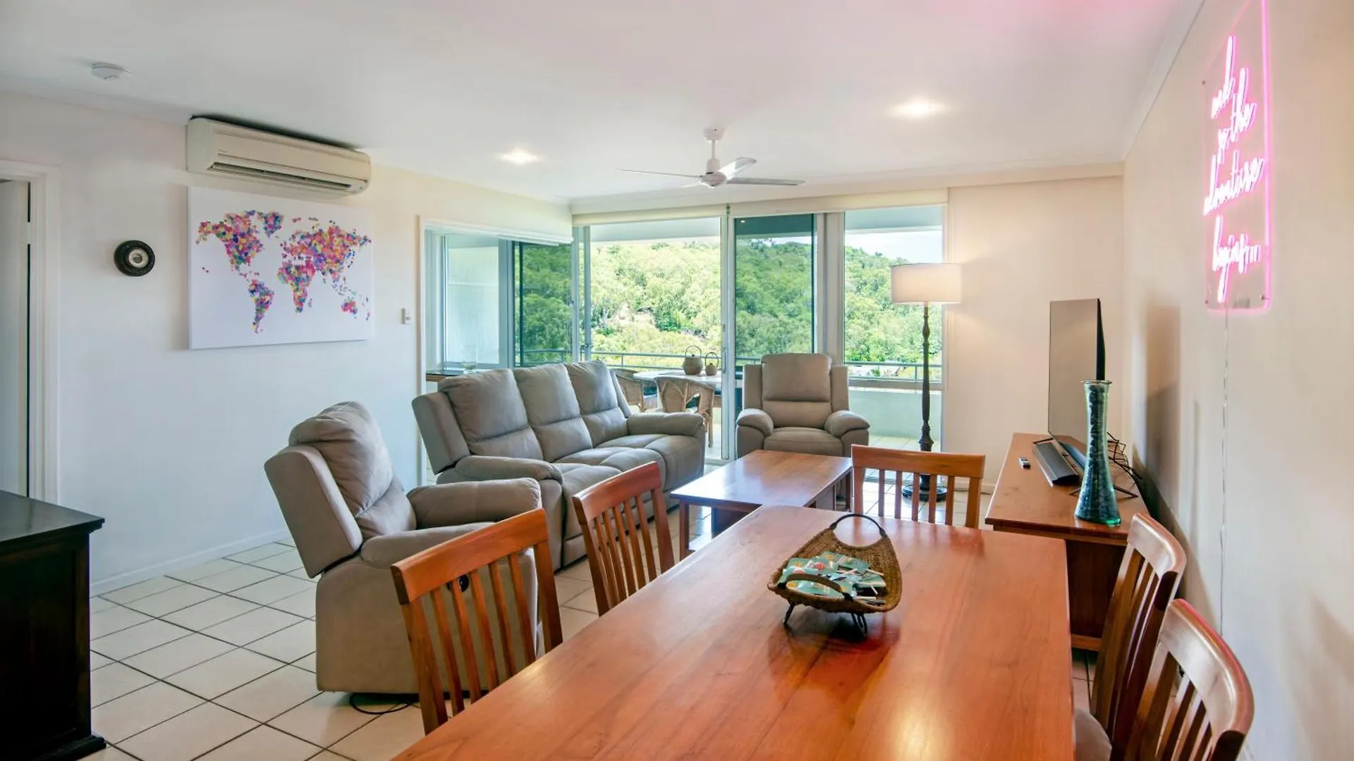 2 Bedroom Poinciana Apartamento Isla Hamilton