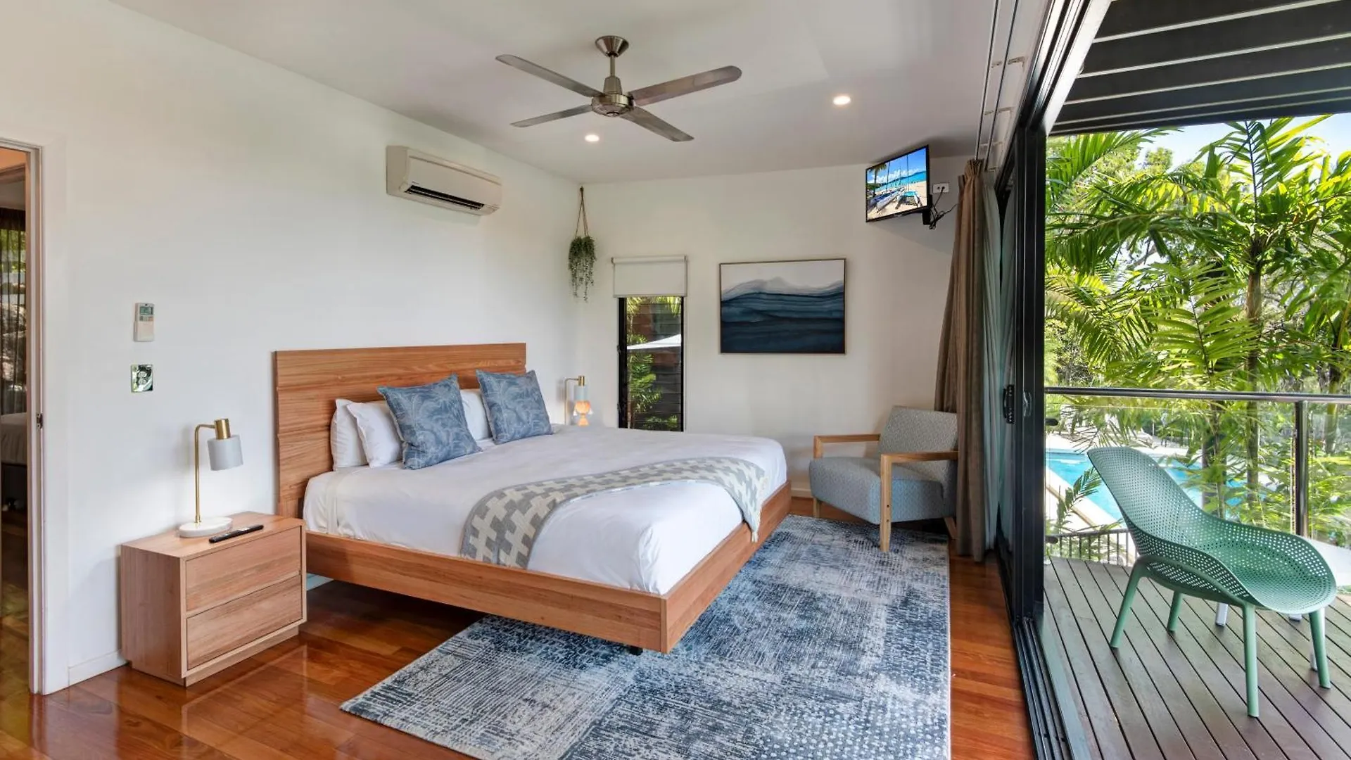 Pinnacle On By Hiha Aparthotel