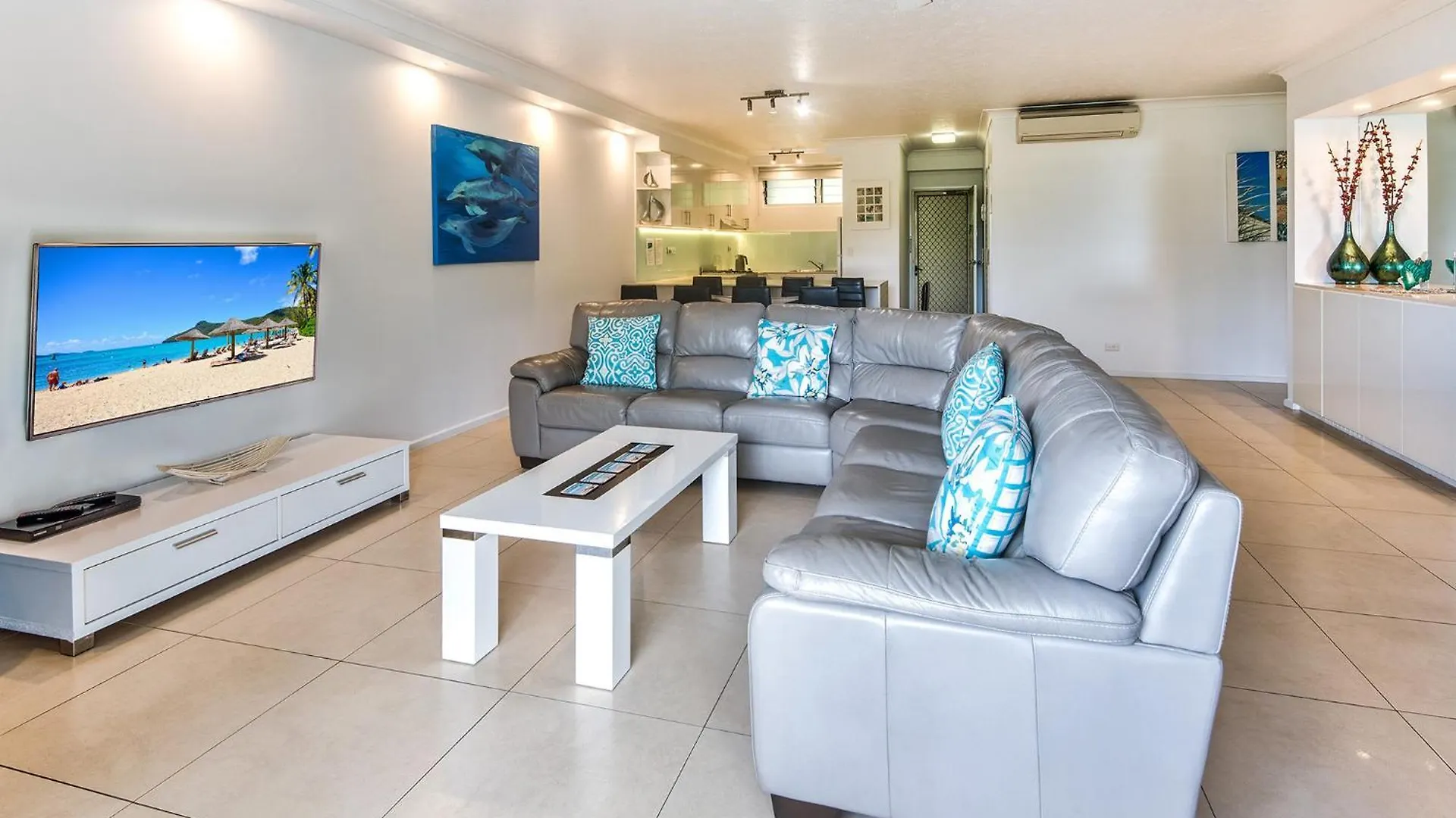 شقة Poinciana 101 Centrally Located 3 Bedroom, Buggy!! جزيرة هاميلتون