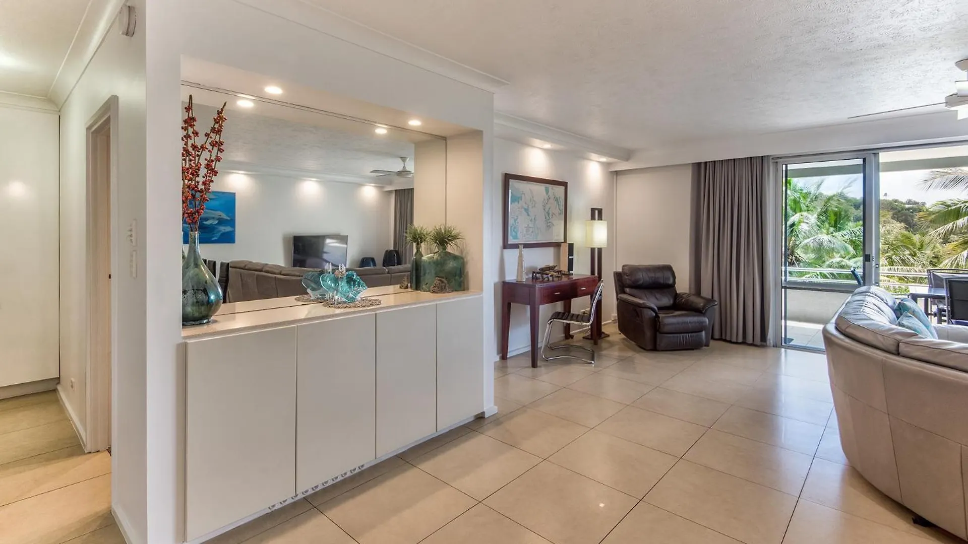 شقة Poinciana 101 Centrally Located 3 Bedroom, Buggy!!