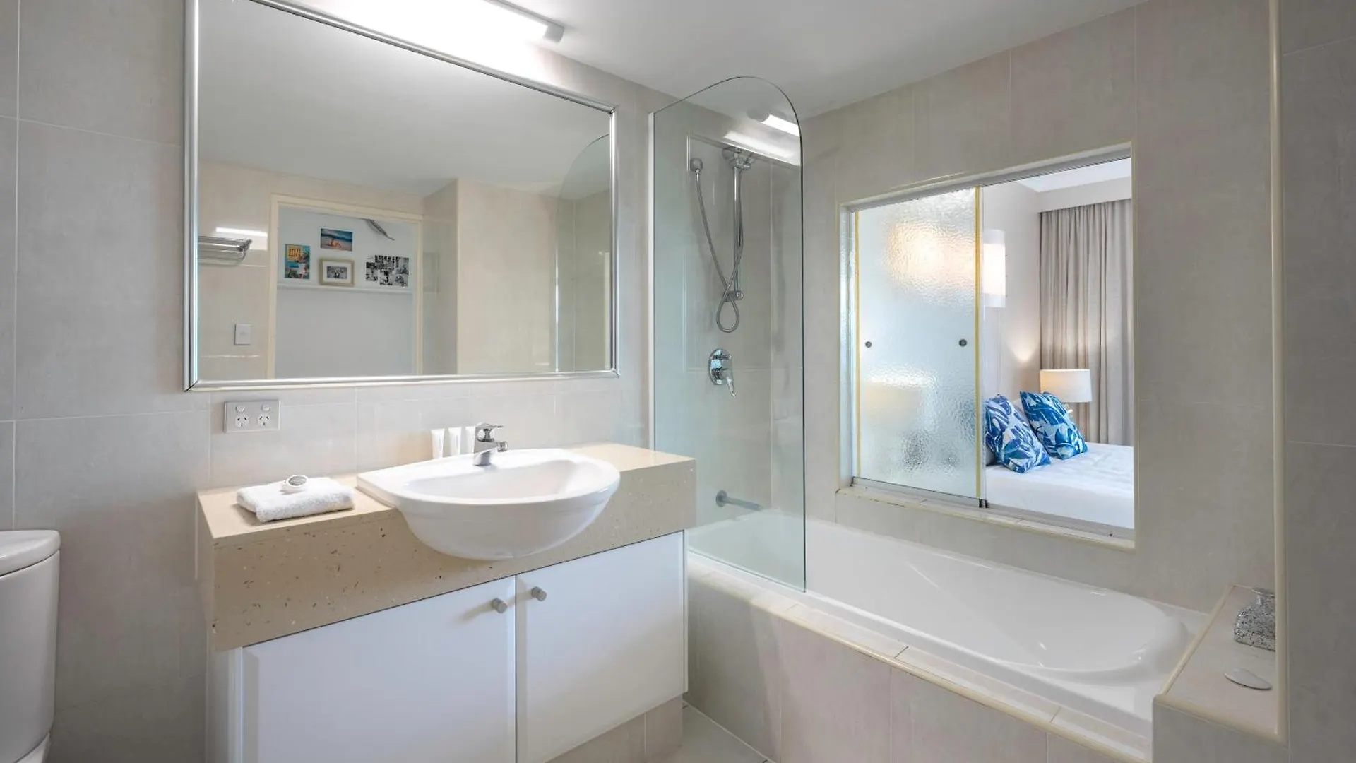 2 Bedroom Poinciana *