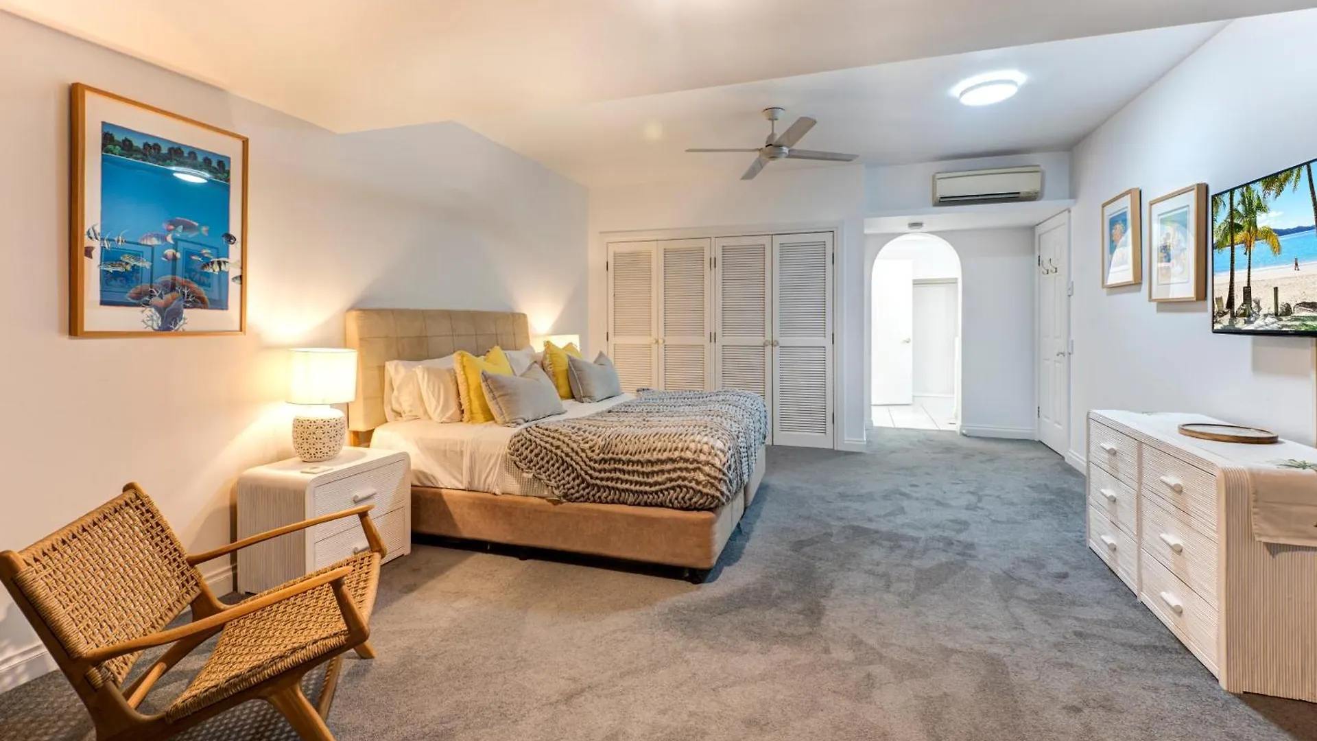 Bella Vista East 4 Oceanview, Golf Buggy, Valet Service & Shared Pool *