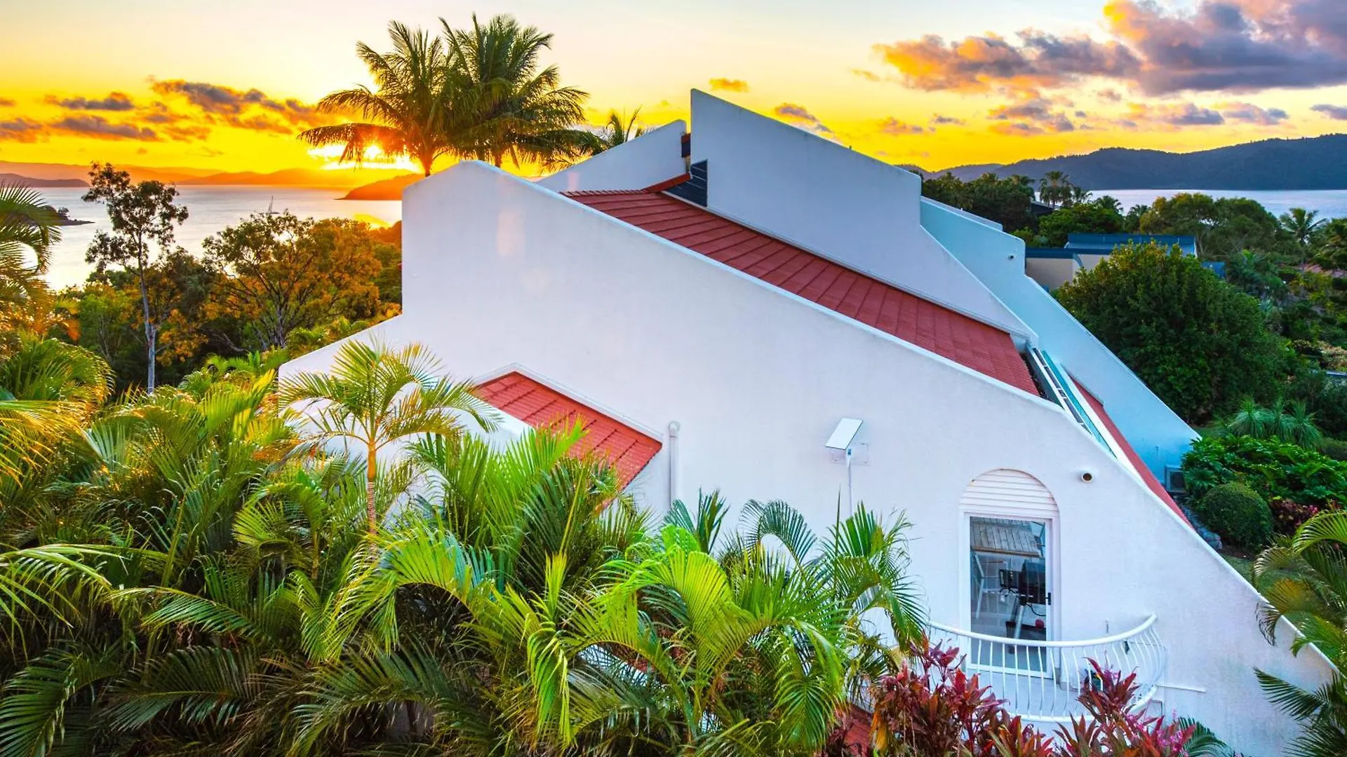 Apartman Bella Vista East 4 Oceanview, Golf Buggy, Valet Service & Shared Pool Hamilton Island