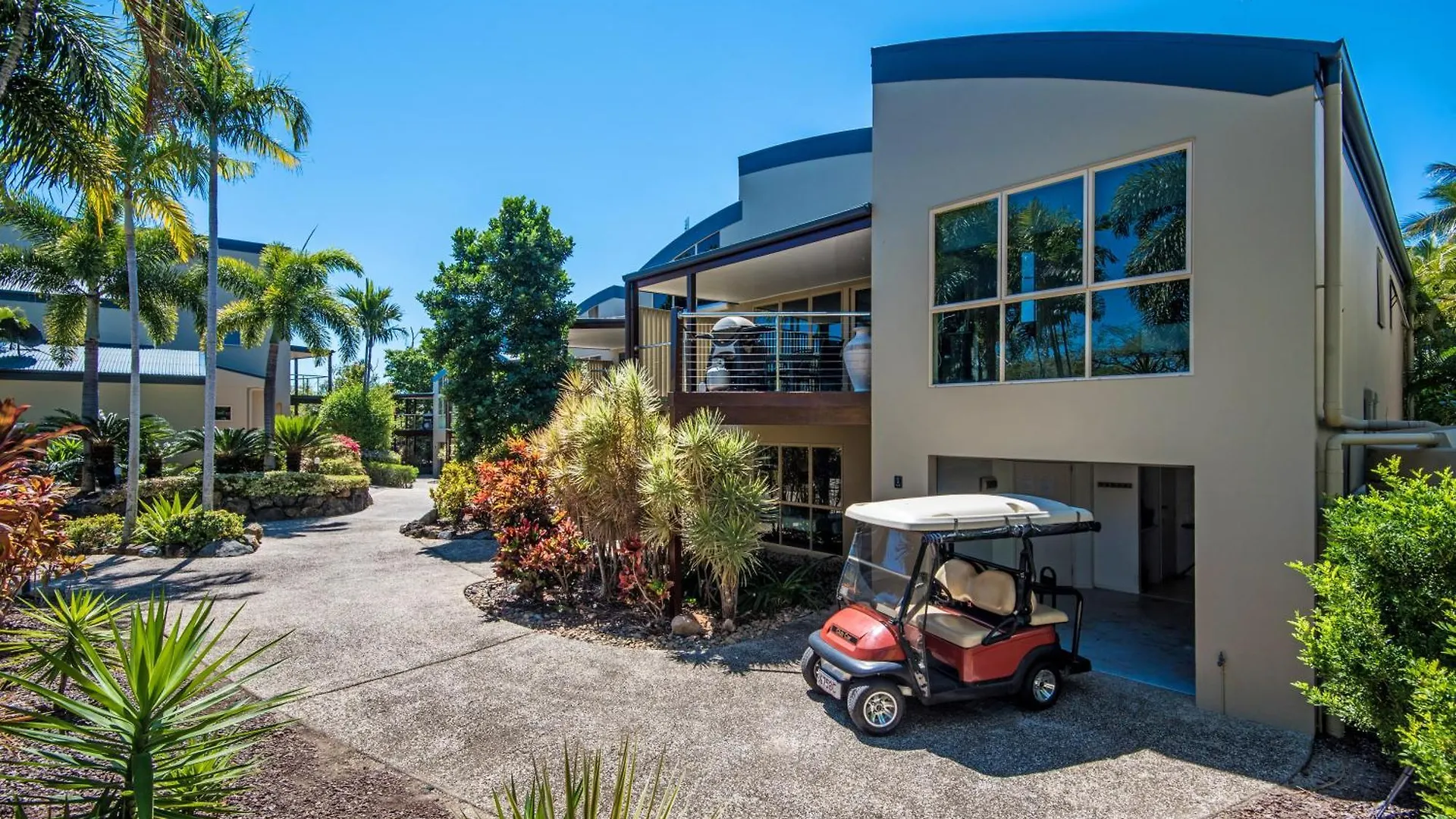 Cooinda Gardens On By Hiha Daire Hamilton Island
