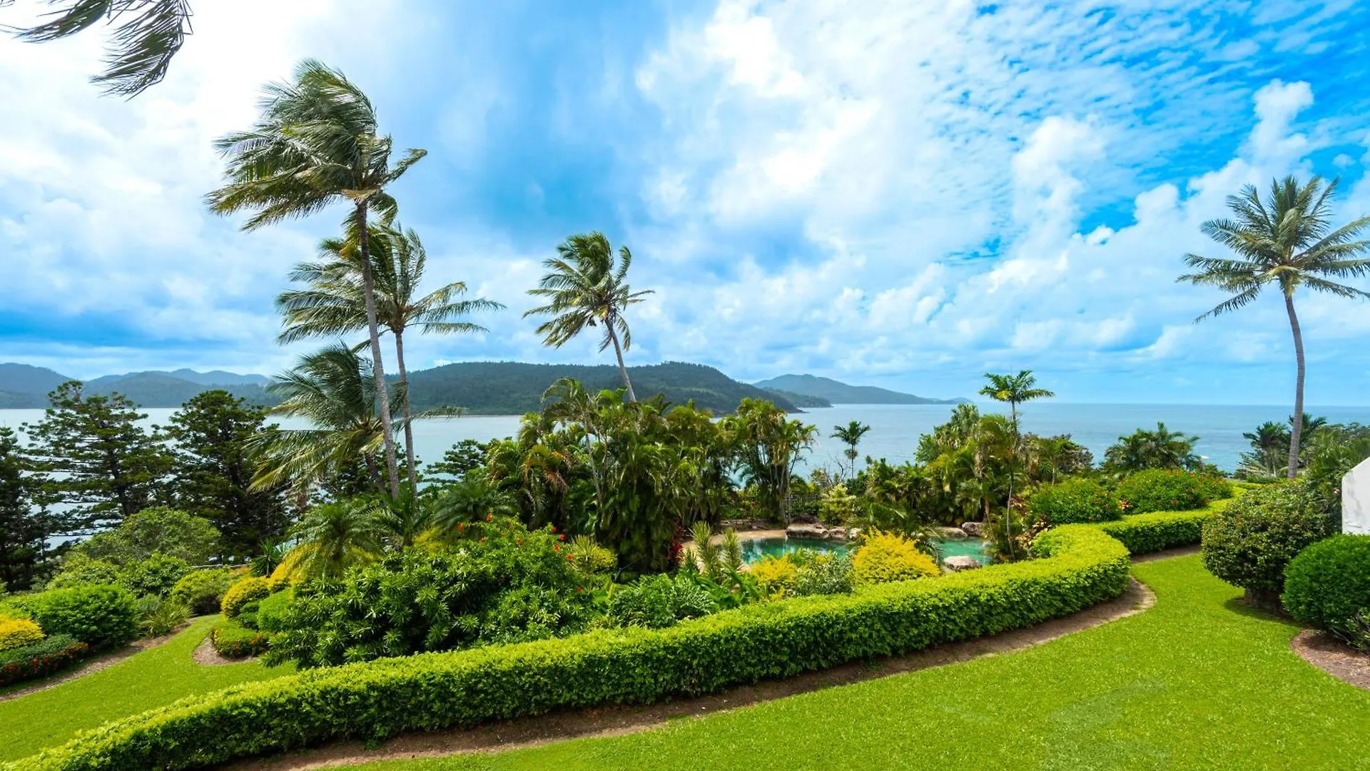 Bella Vista East 4 Oceanview, Golf Buggy, Valet Service & Shared Pool