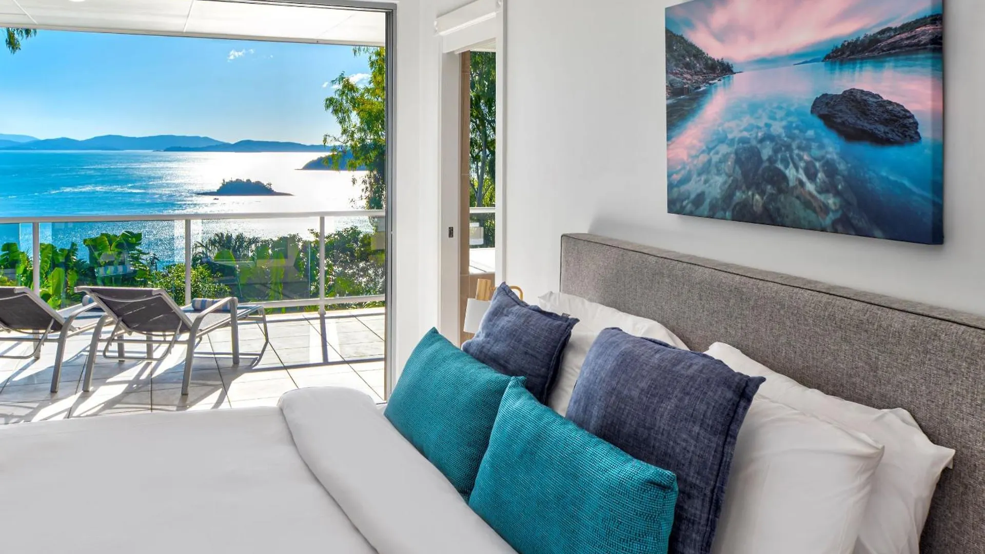 Blue Water Views 16 - 3 Bedroom Penthouse With Ocean Views Apartment Hamilton Island