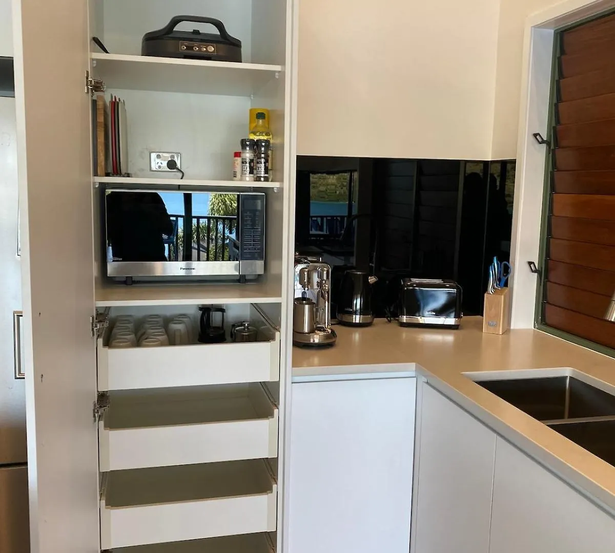 3 Bedroom Villa, Great Views, Buggy Villa Hamilton Island
