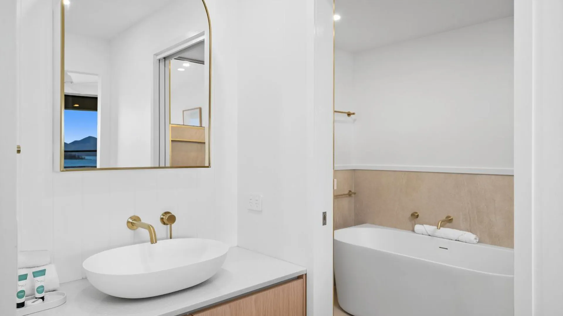 Apartamento Frangipani 204 & Buggy *
