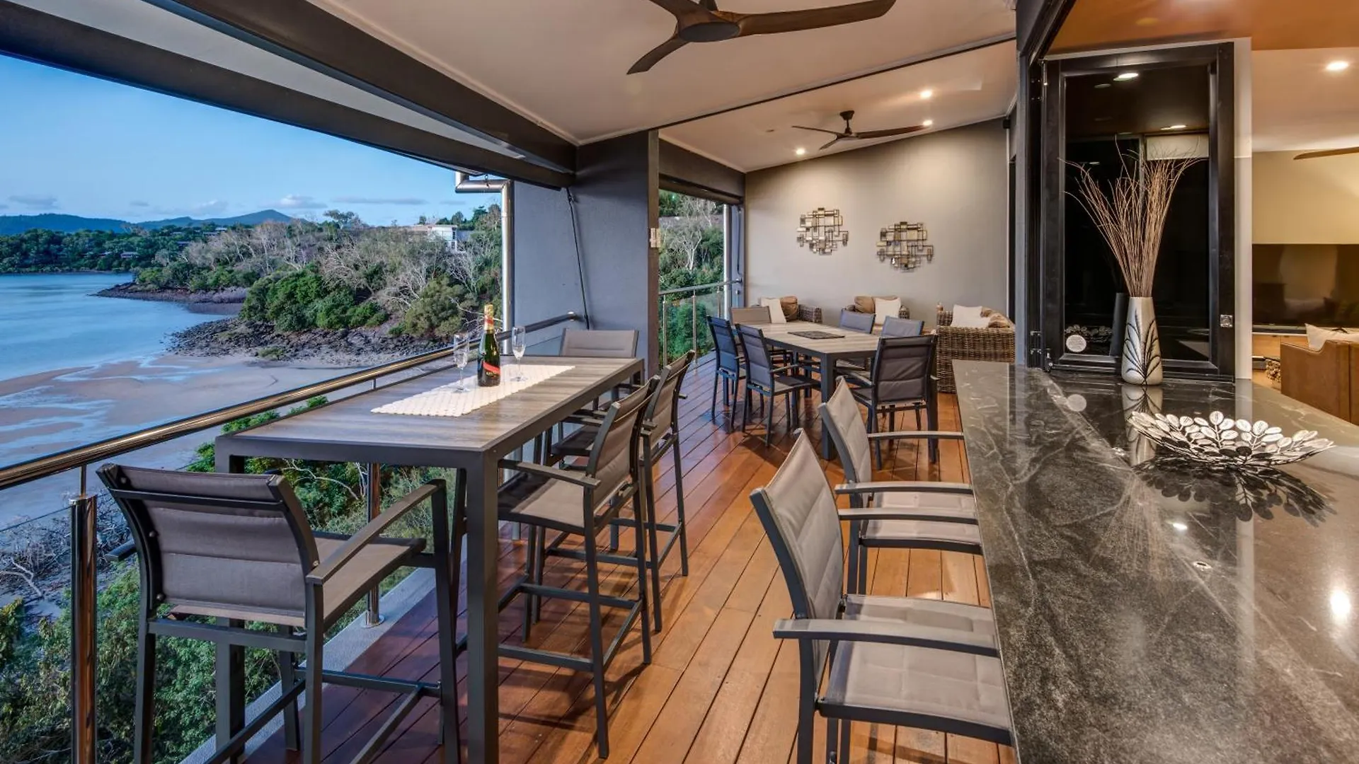 Edge 18 Waterfront Luxury Appartement