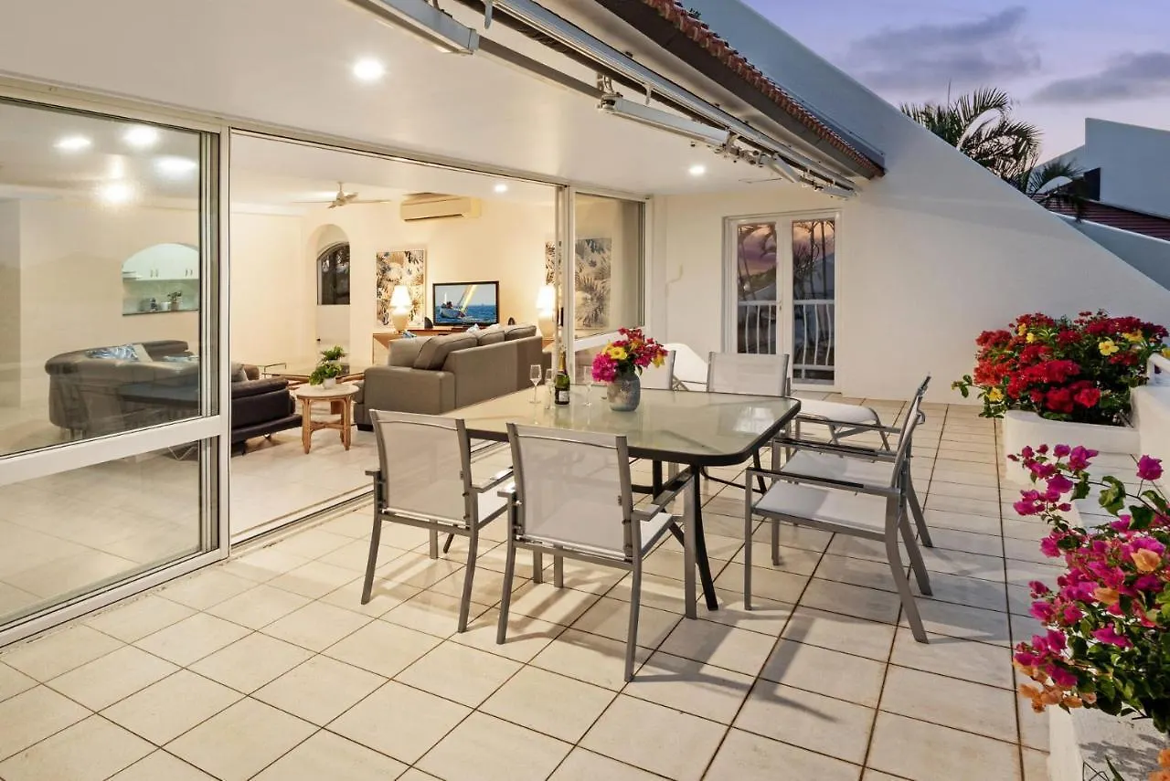 Bella Azure Two Bedroom Two Bathroom Spacious Ocean-view With Golf Buggy Διαμέρισμα