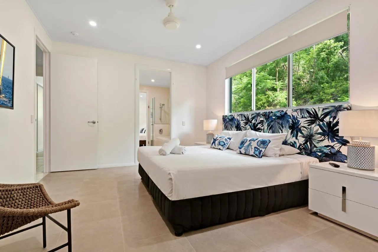 Pavillion 3 Absolute Waterfront 4 Bedroom 2 Lounge And Golf Buggy 해밀턴아일랜드