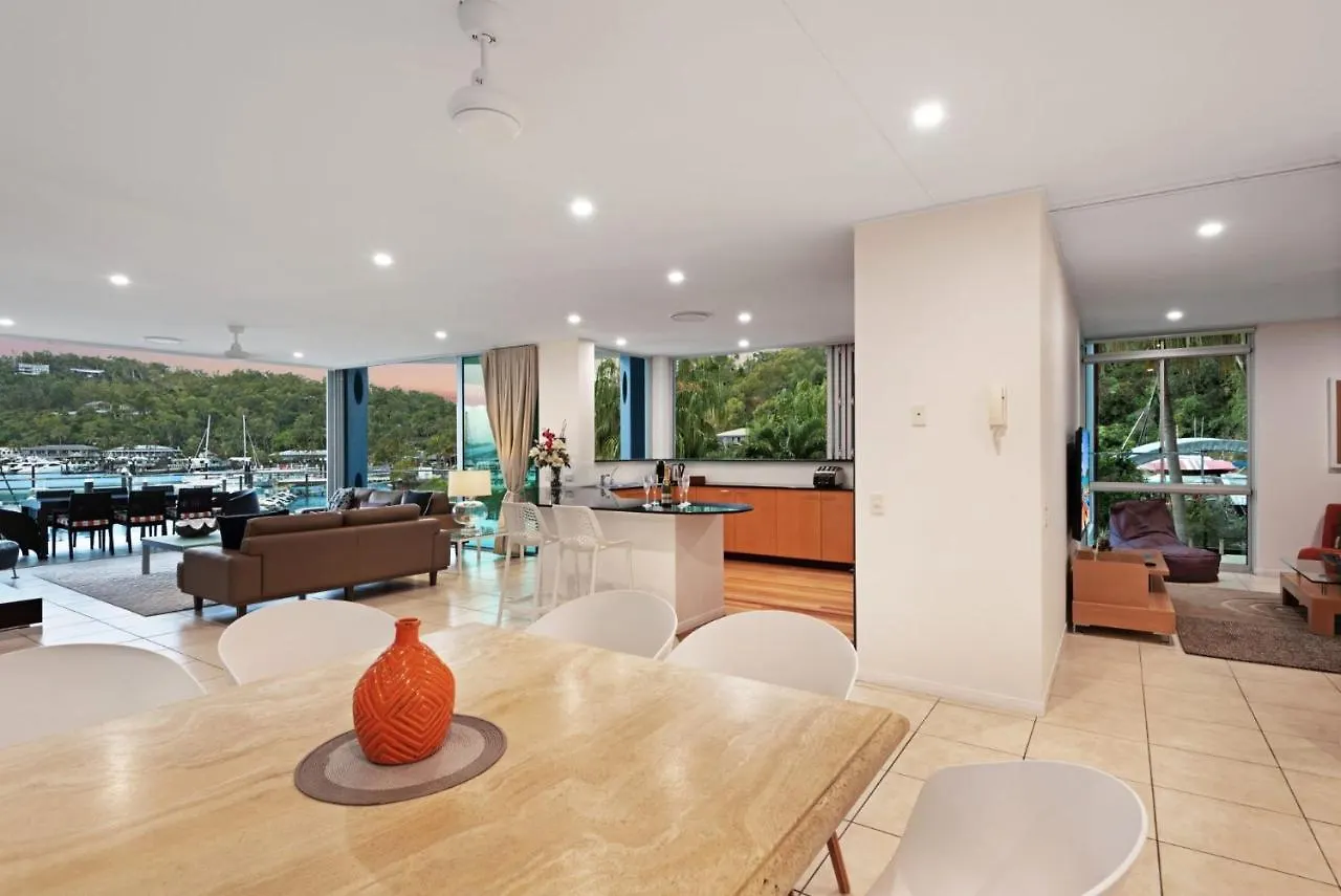 Pavillion 3 Absolute Waterfront 4 Bedroom 2 Lounge And Golf Buggy 아파트 *