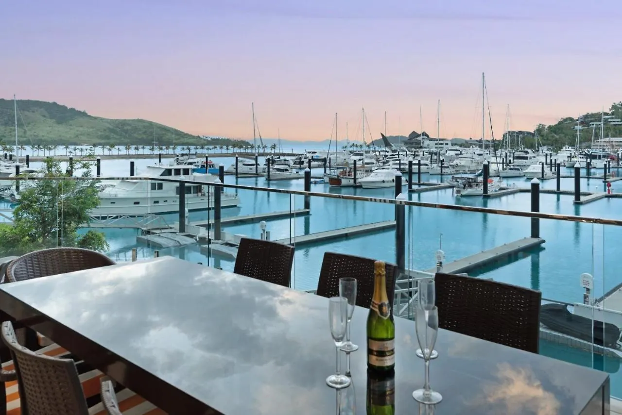 Pavillion 3 Absolute Waterfront 4 Bedroom 2 Lounge And Golf Buggy * 해밀턴아일랜드