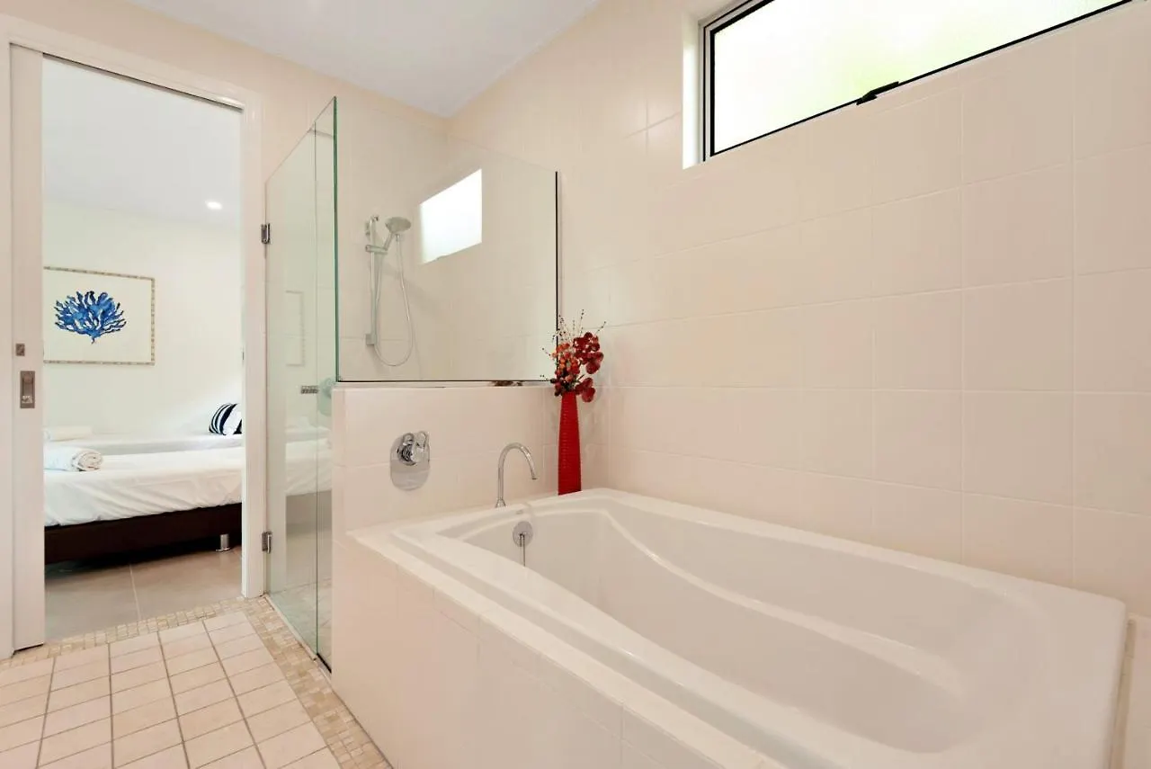 아파트 Pavillion 3 Absolute Waterfront 4 Bedroom 2 Lounge And Golf Buggy 해밀턴아일랜드