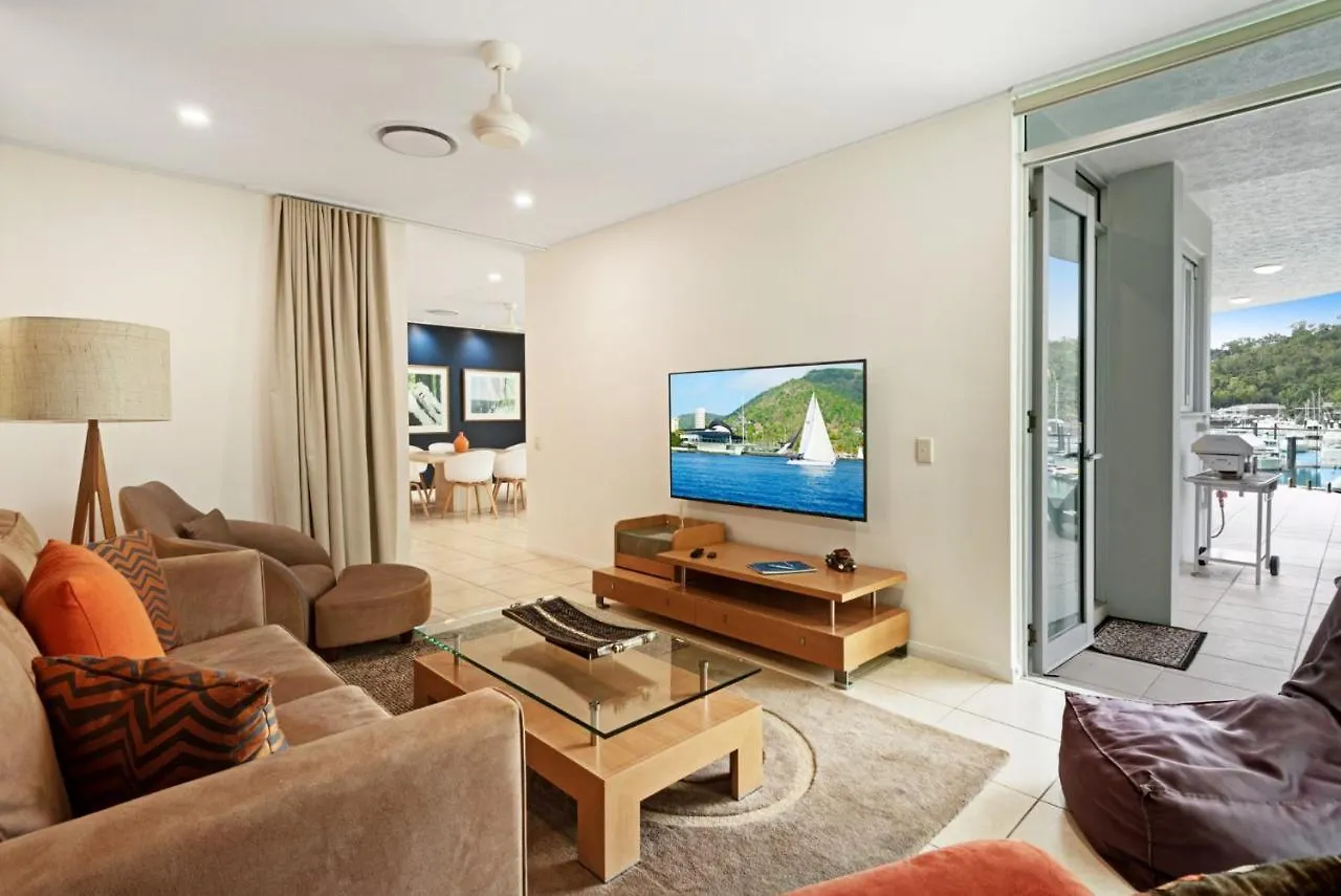 Pavillion 3 Absolute Waterfront 4 Bedroom 2 Lounge And Golf Buggy * 해밀턴아일랜드
