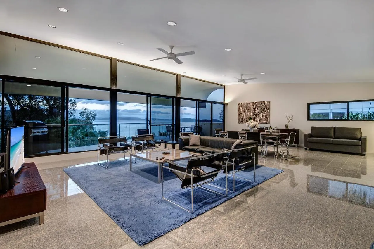 Waves 3 Luxury 3 Bedroom Endless Ocean Views Central Location + Buggy Hébergement de vacances Île Hamilton