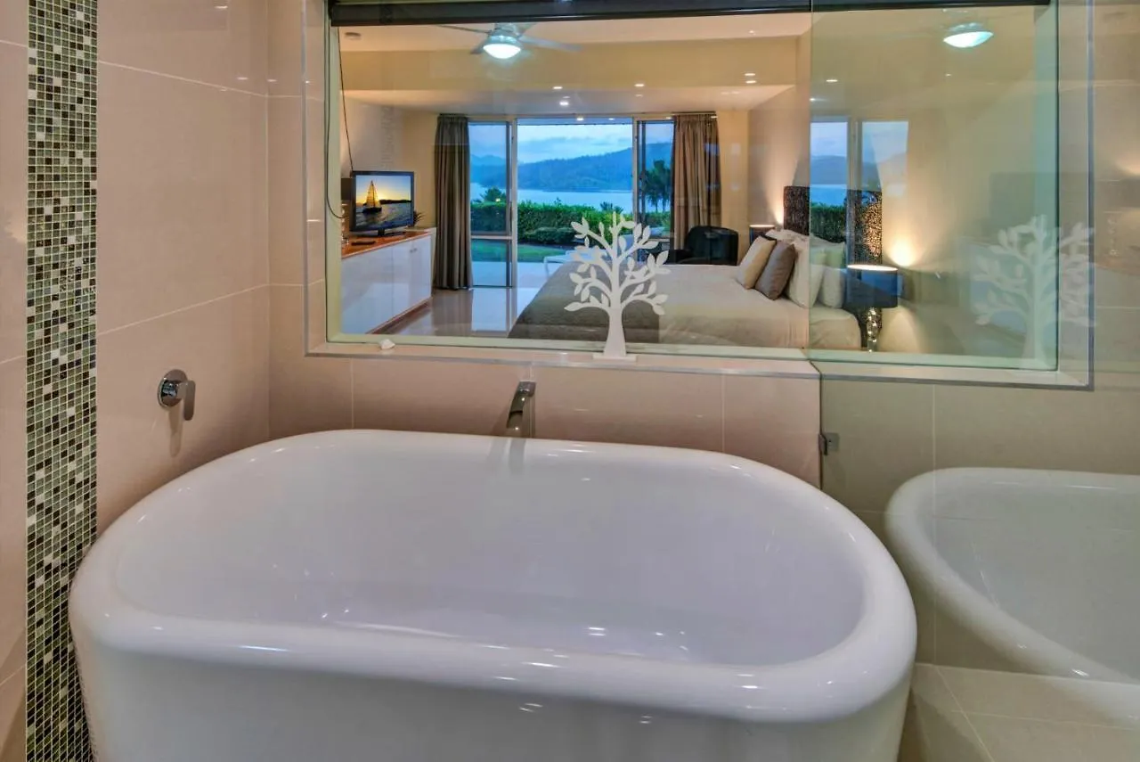 Bella Vista East 3 Luxury Ocean Views Large Flat Grassed Area And Buggy 해밀턴아일랜드