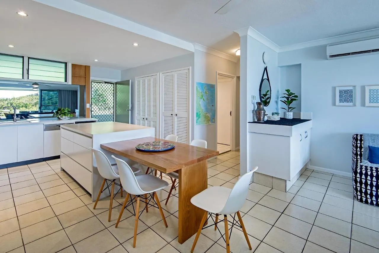 2 Bedroom Poinciana Apartamento Isla Hamilton