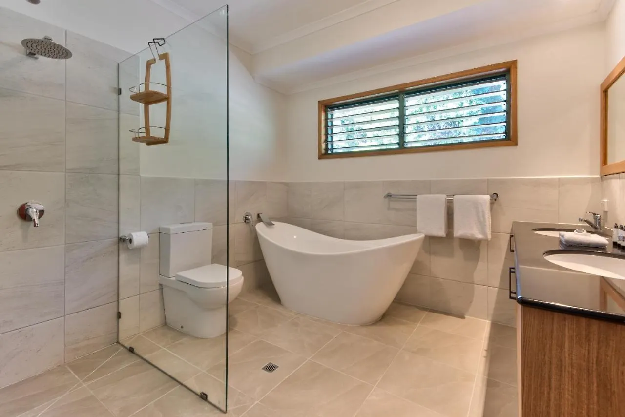 Casuarina Cove On By Hiha