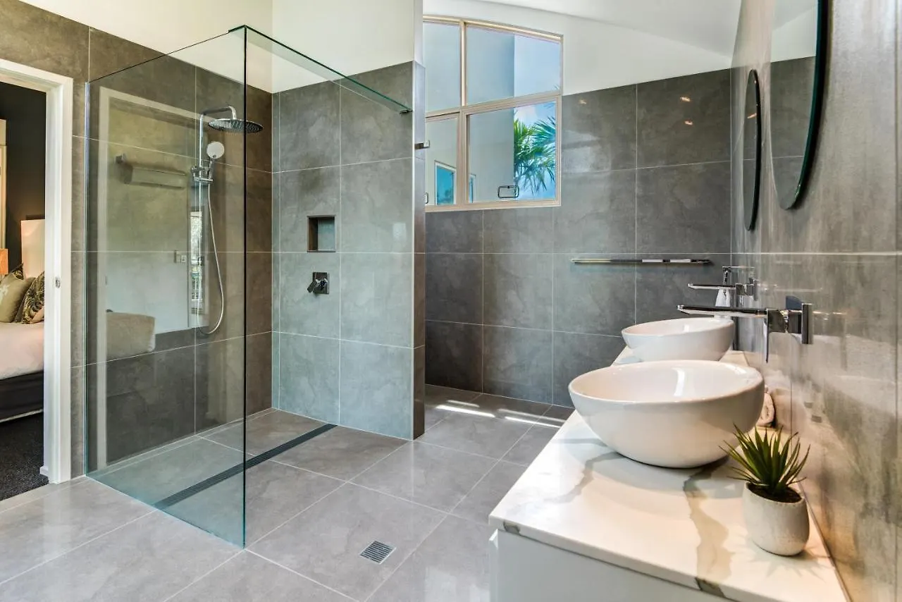 Cooinda Gardens 6 On By Hamorent Holiday home Hamilton Island
