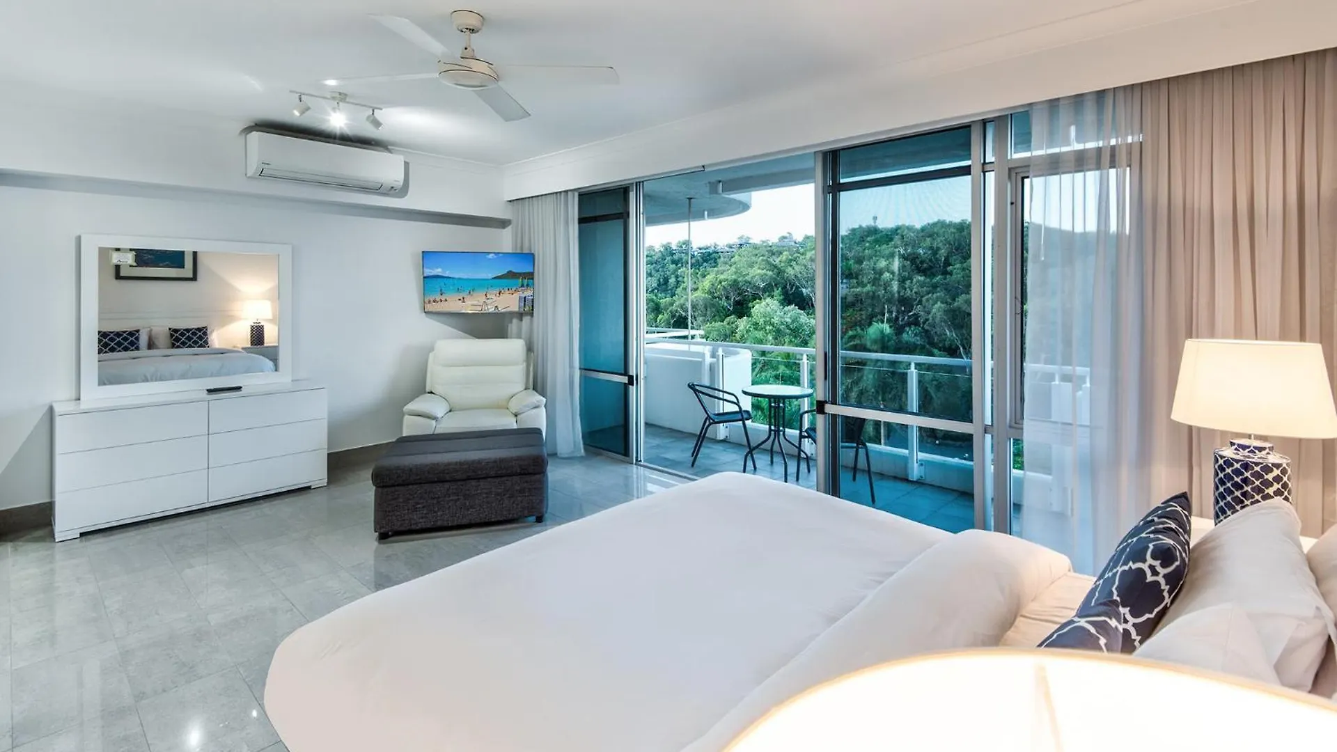 Yacht Harbour Tower 5 - Oceanviews, Buggy And Private Lift Access And Valet Service Apartment