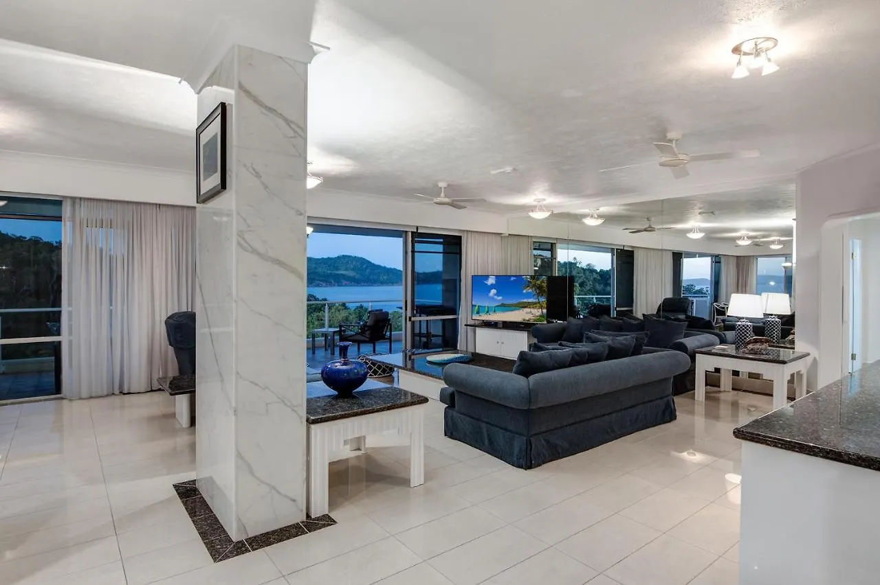 Yacht Harbour Tower 5 - Oceanviews, Buggy And Private Lift Access And Valet Service Hamilton Island