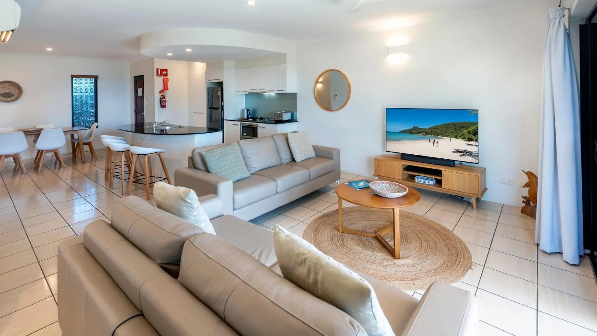 Apartment Anchorage On By Hiha