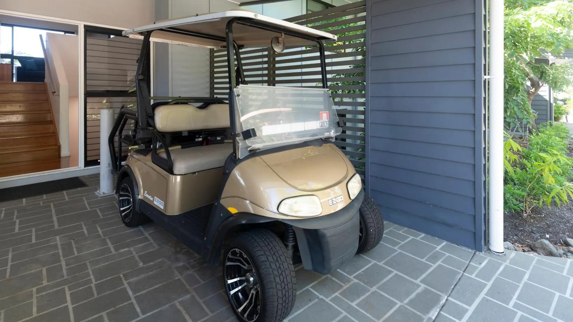 Pinnacle 3* Hamilton Island