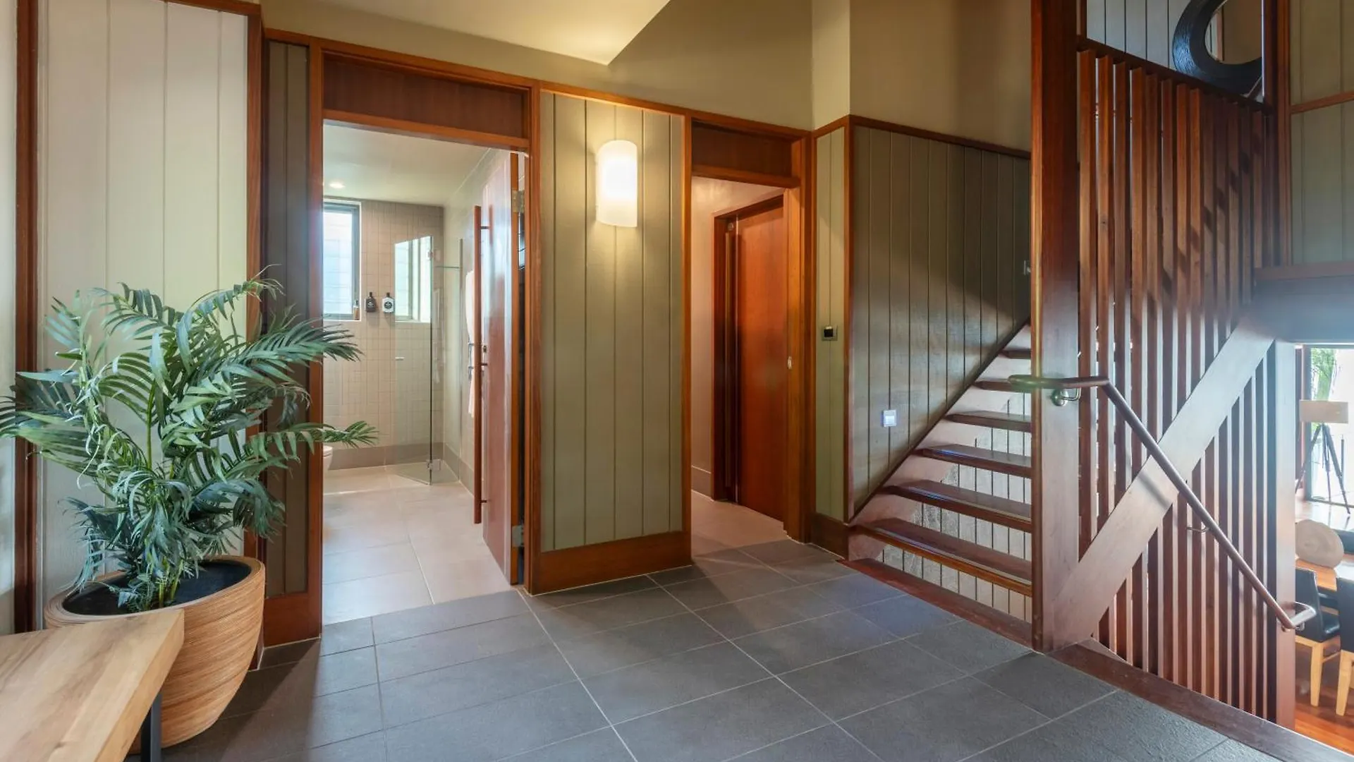Yacht Club Apartment