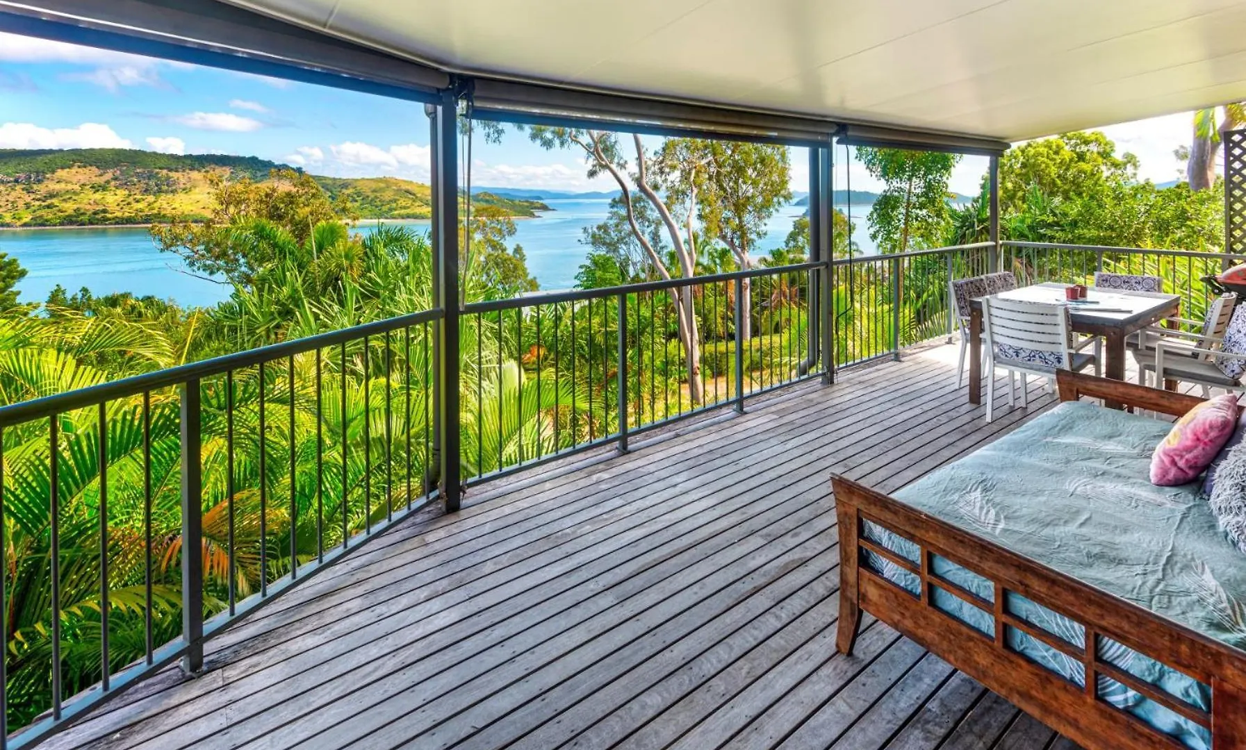 Heliconia 10 Newly Renovated Centrally Located House Hamilton Island