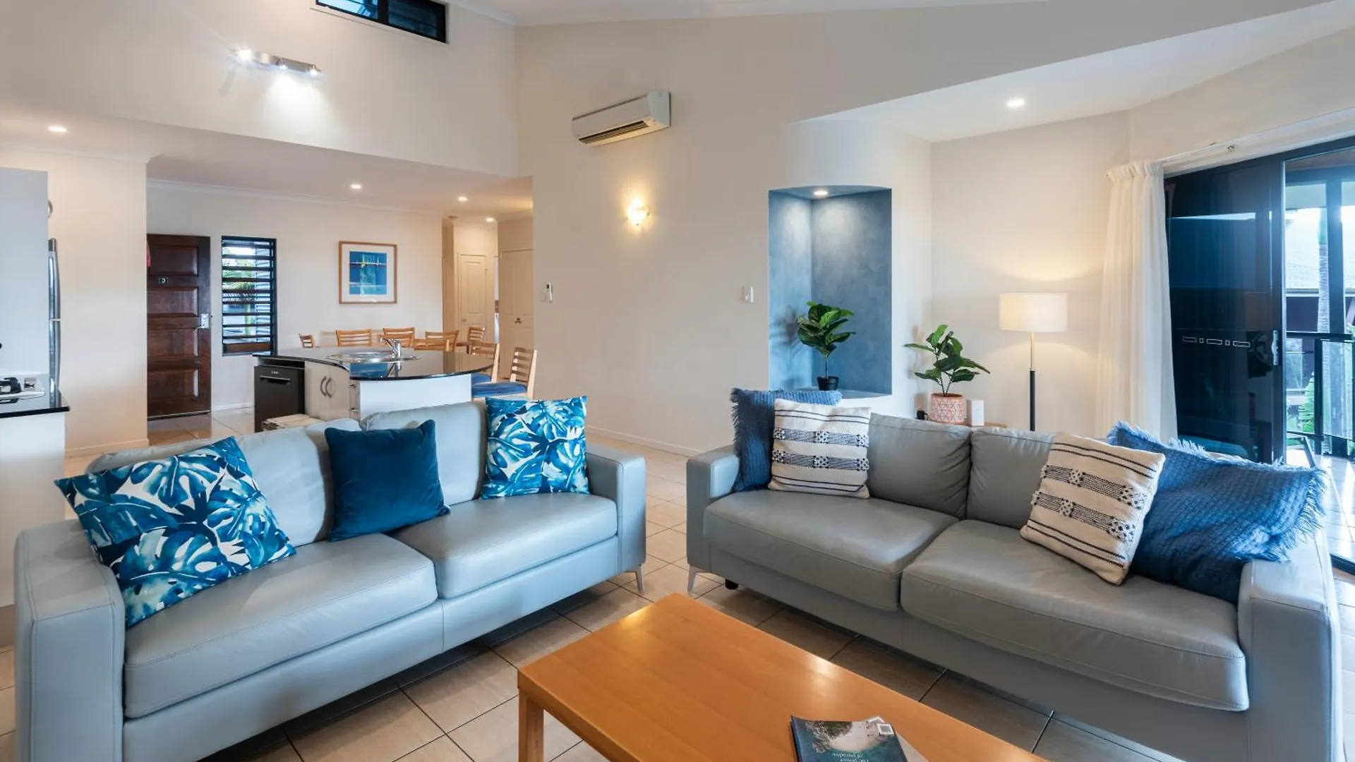 Apartment Anchorage On By Hiha *