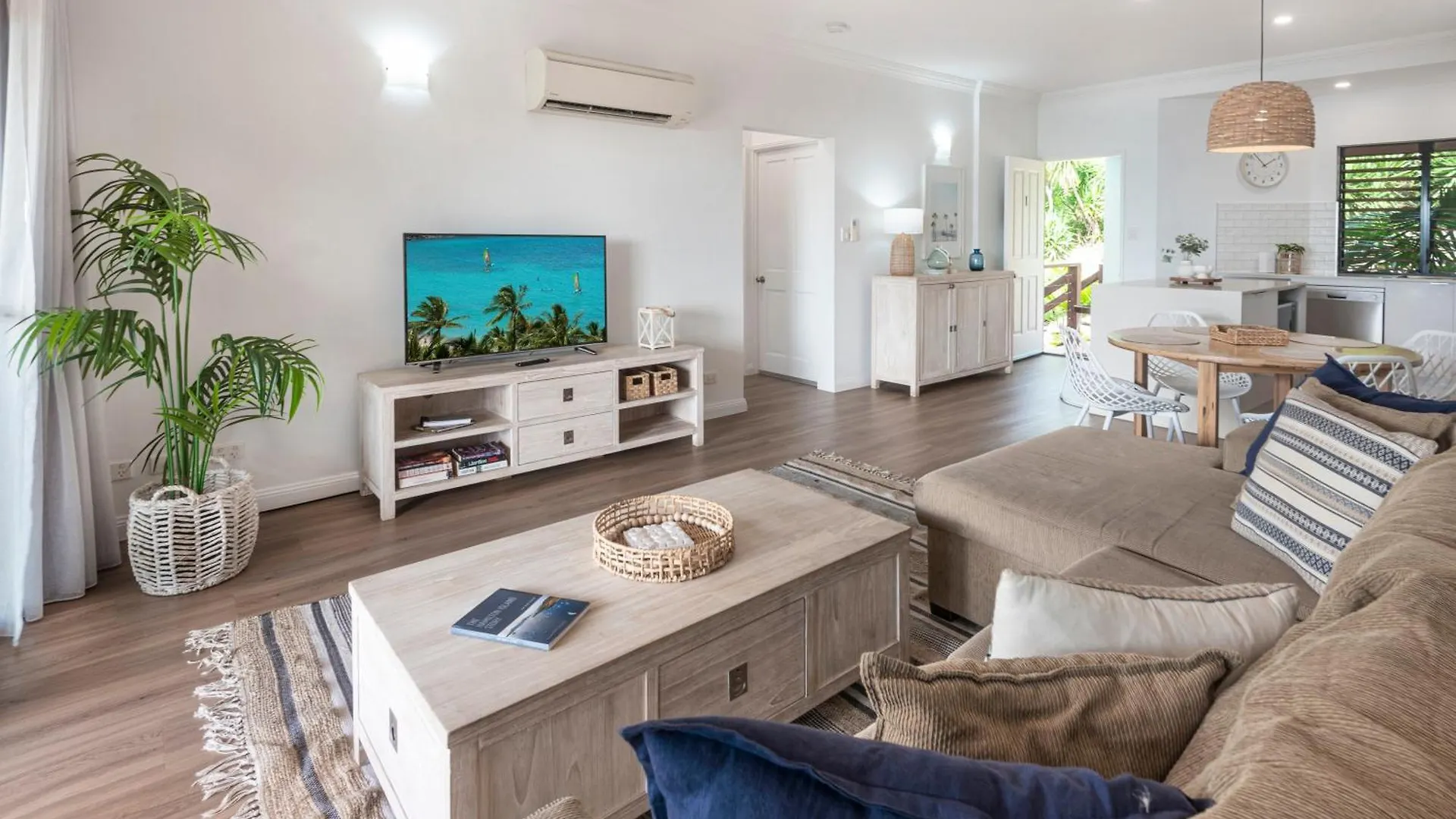 Haven On -private With Views & Buggy Fully Renovated In 2023 *