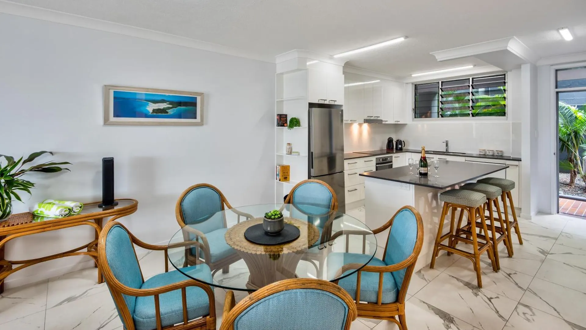 Frangipani Apartments On Hamilton Island By Hiha