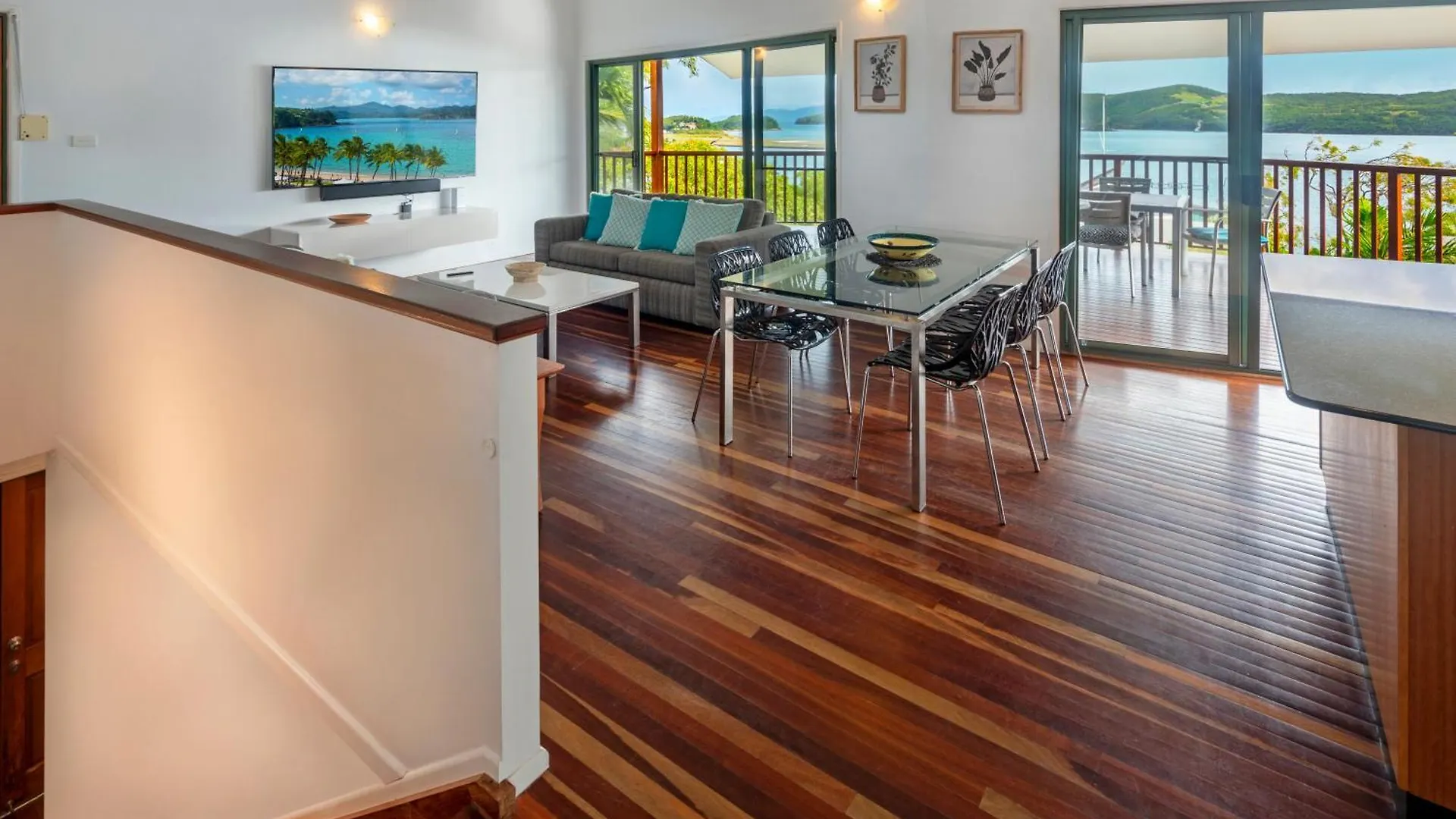 Casuarina Cove On By Hiha