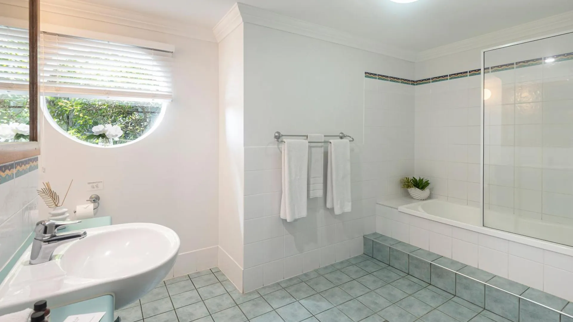 Apartment Compass Point On By Hiha