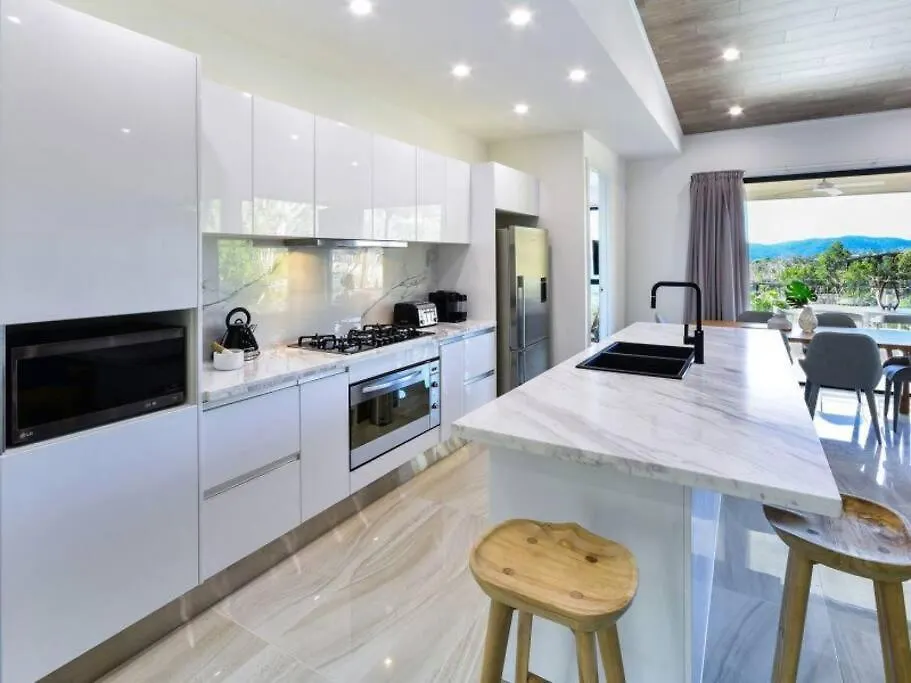 Apartment Hidden Cove 17, - - Free Buggy Included Hamilton Island