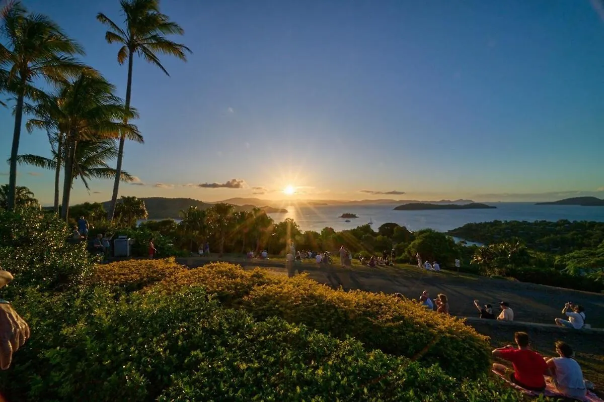 Apartment Sunset Waters 15 & Free Buggy- Hamilton Island