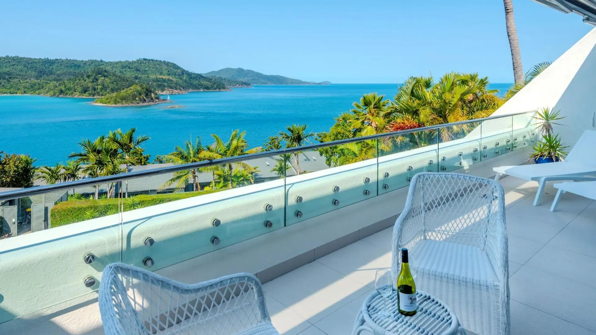 Bella Vista E9 - Ocean View Spacious 2 Bedroom With Golf Buggy Apartment