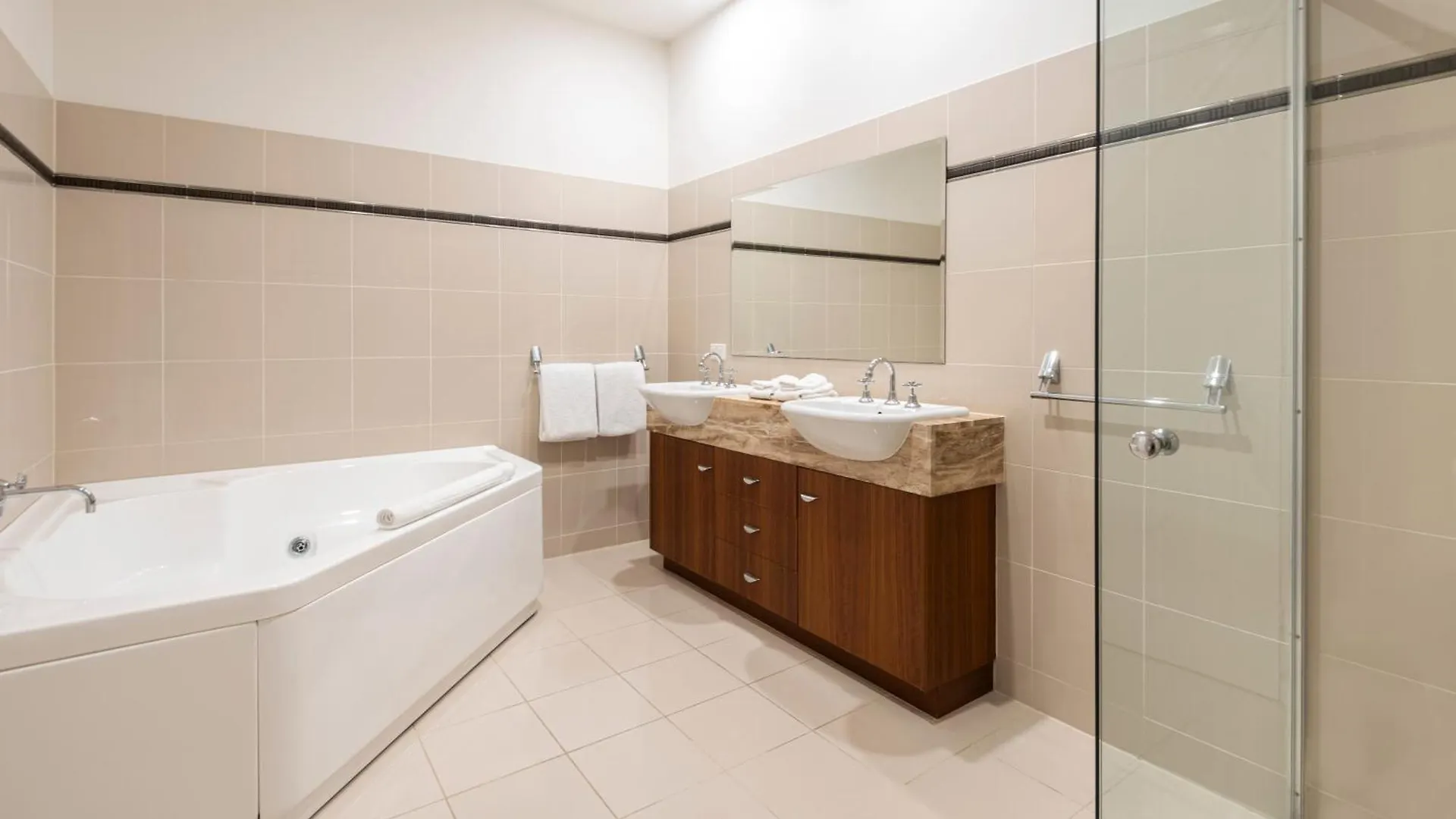 Cooinda Gardens On By Hiha Apartment *