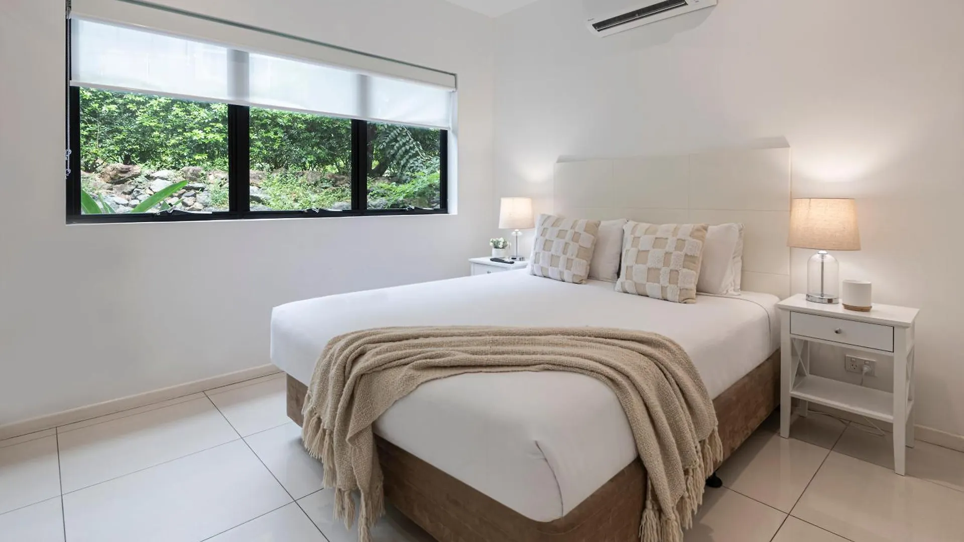 Pinnacle 3* Hamilton Island
