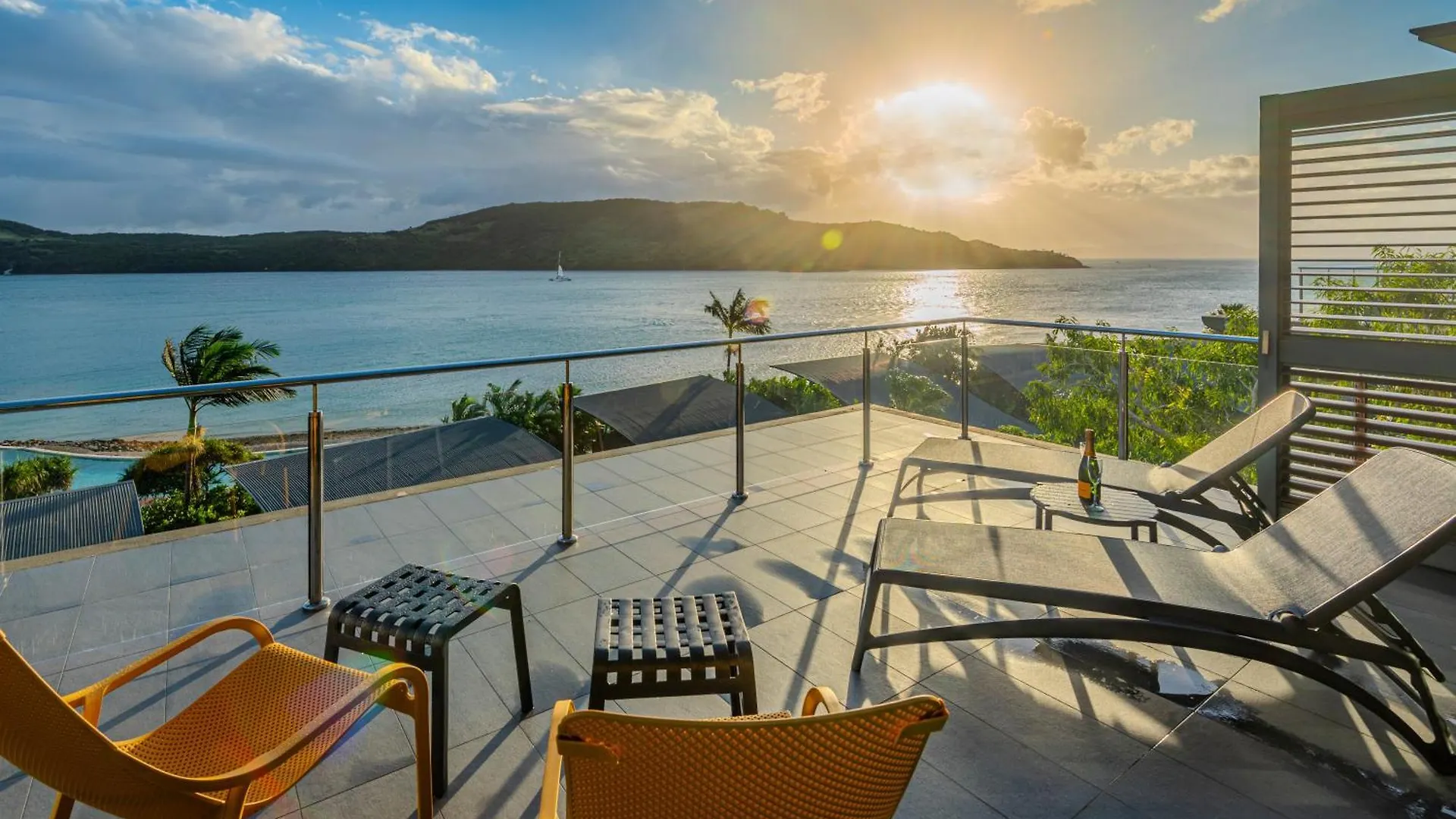 Yacht Club Apartment Hamilton Island