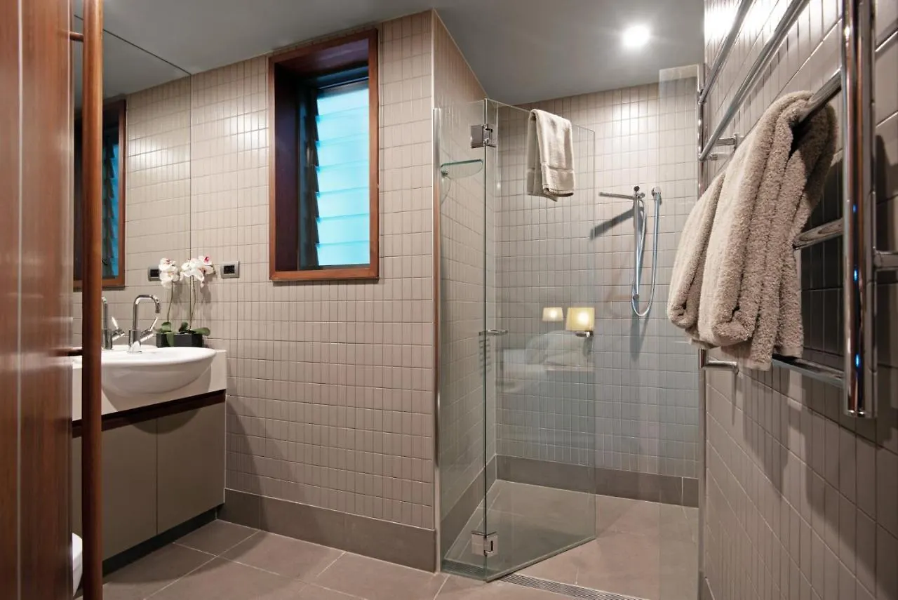 Yacht Club 33 - Serenity - 4 Bedroom 4 Bathroom House Ocean Views 2 Buggies * Hamilton Island