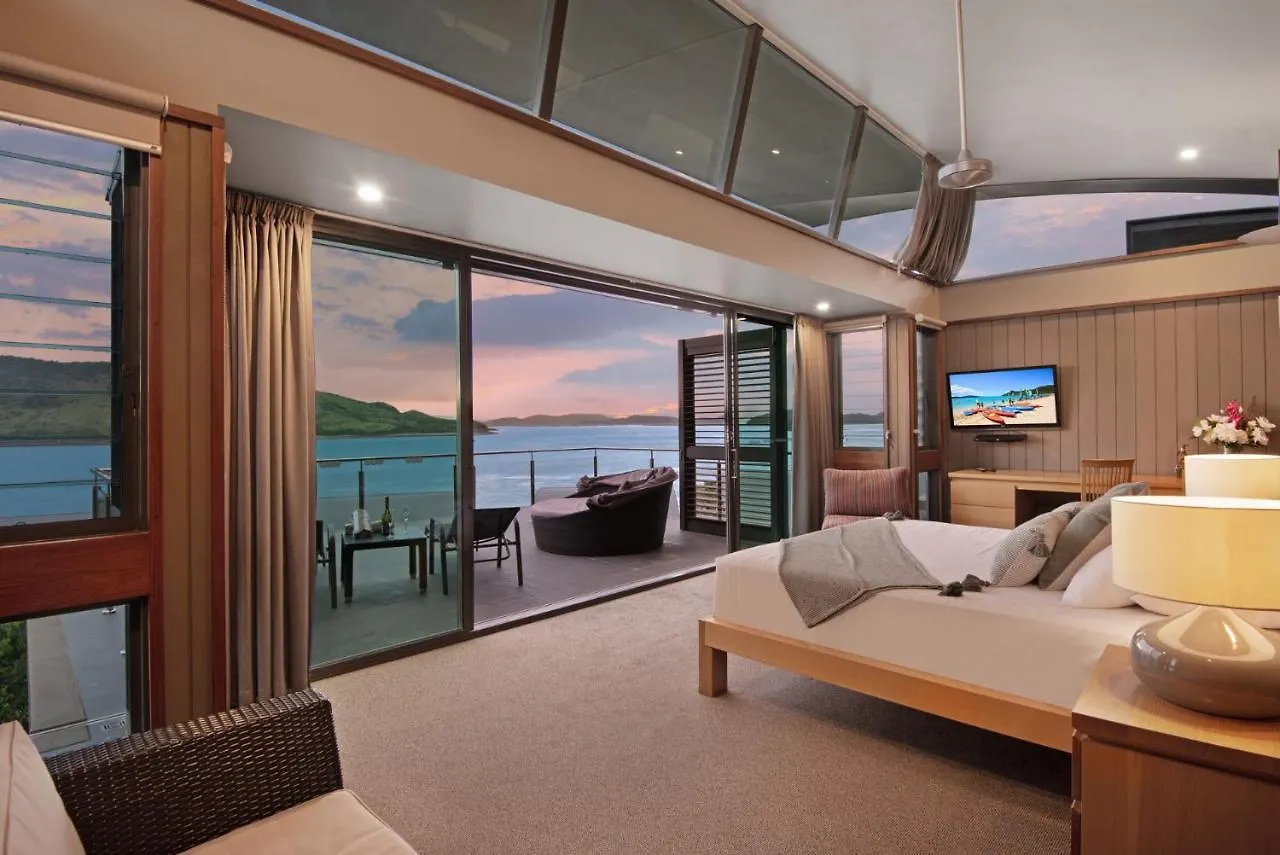 Apartment Yacht Club 33 - Serenity - 4 Bedroom 4 Bathroom House Ocean Views 2 Buggies